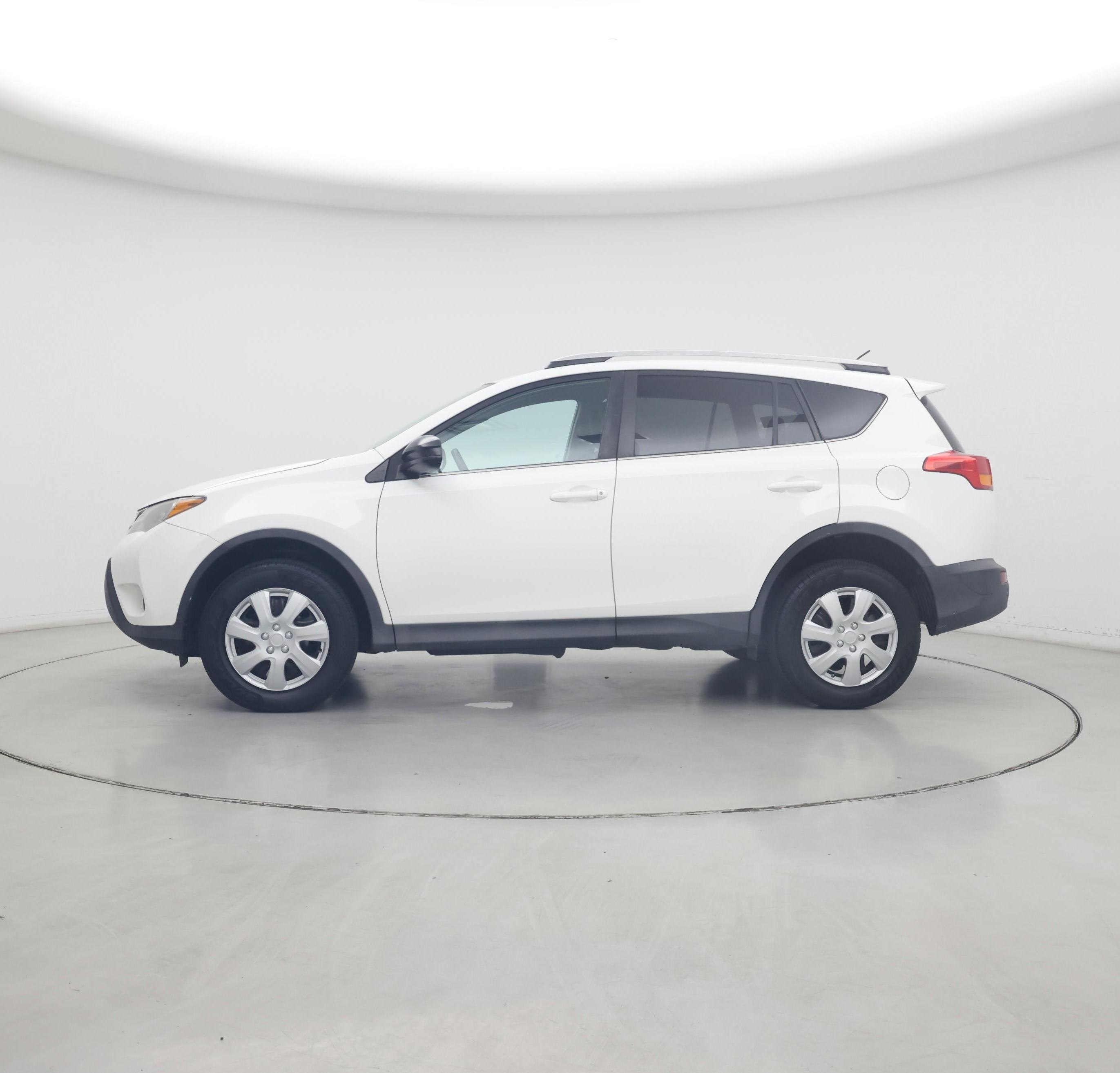 Thumbnail: 2014 Toyota RAV4 - 3
