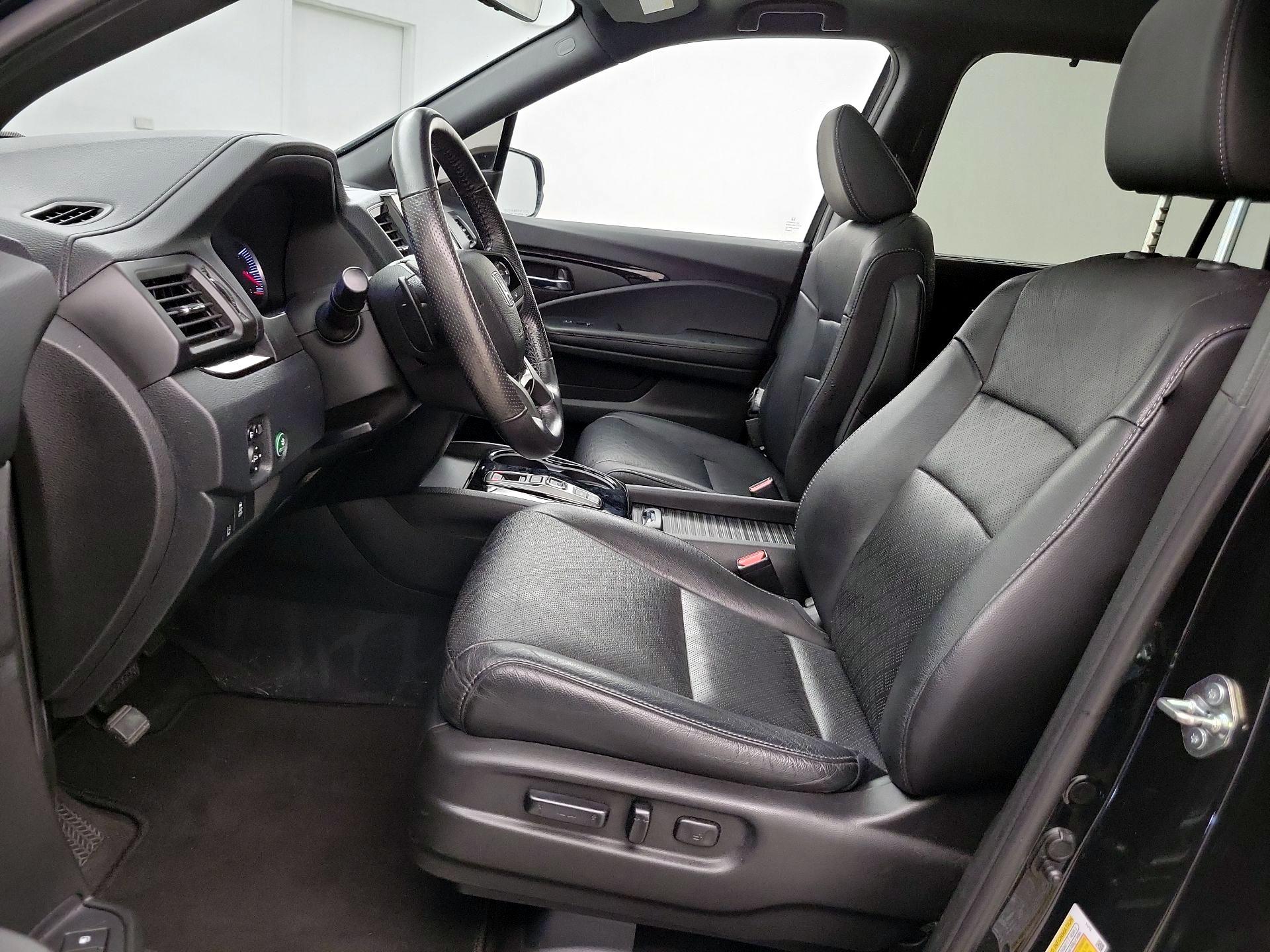 Thumbnail: 2020 Honda Passport - 11