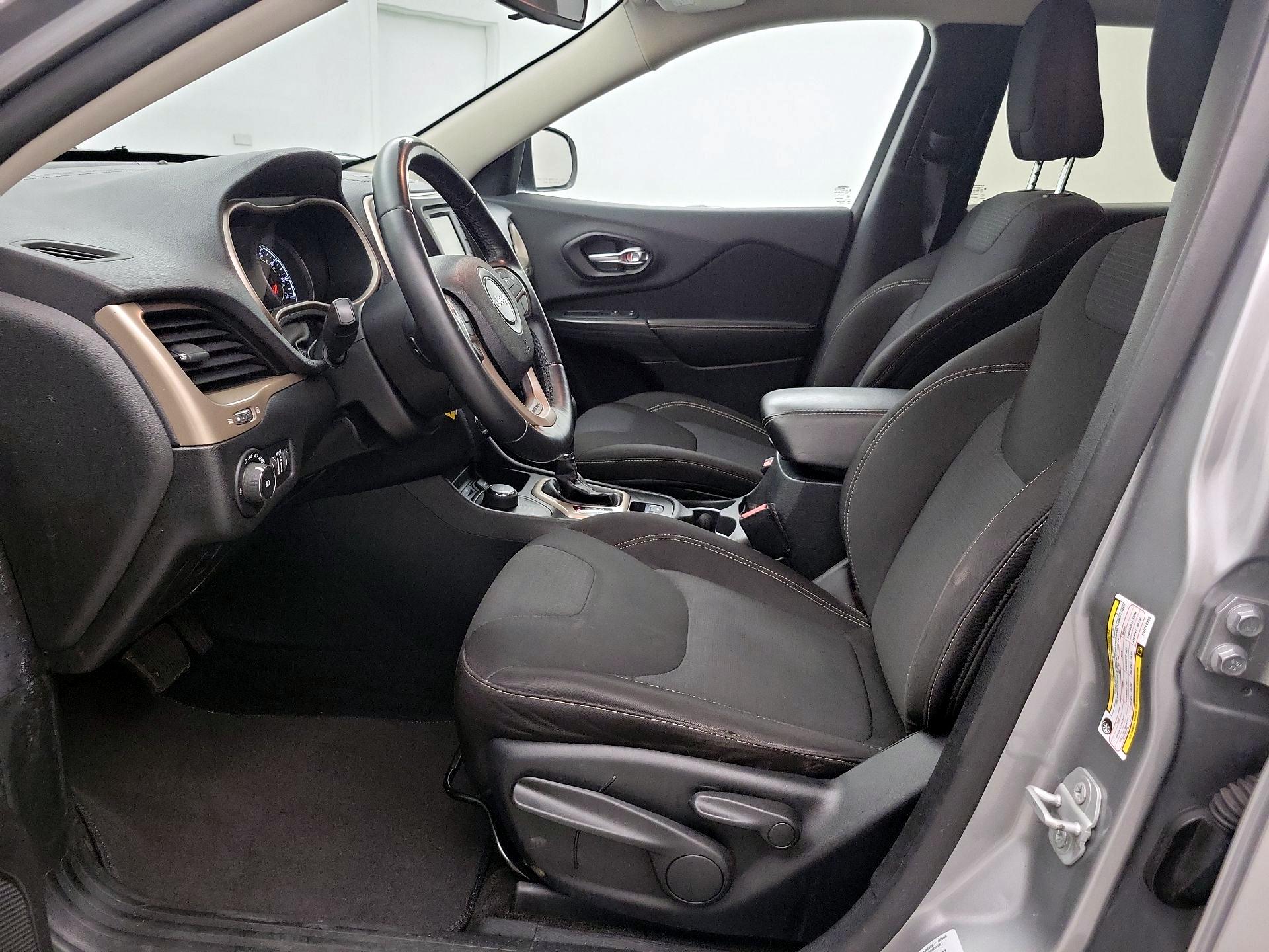 Thumbnail: 2015 Jeep Cherokee - 11