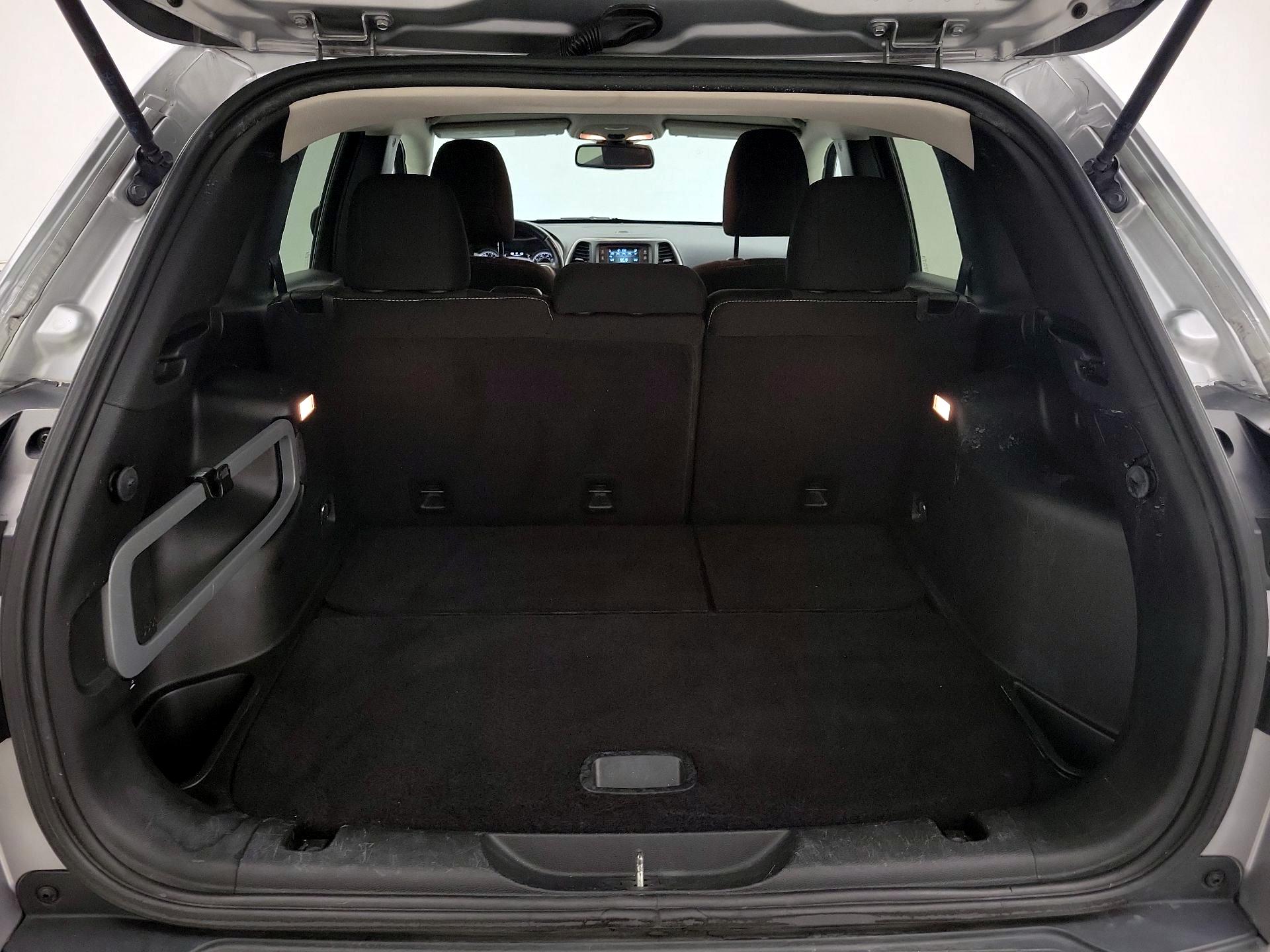 Thumbnail: 2015 Jeep Cherokee - 20