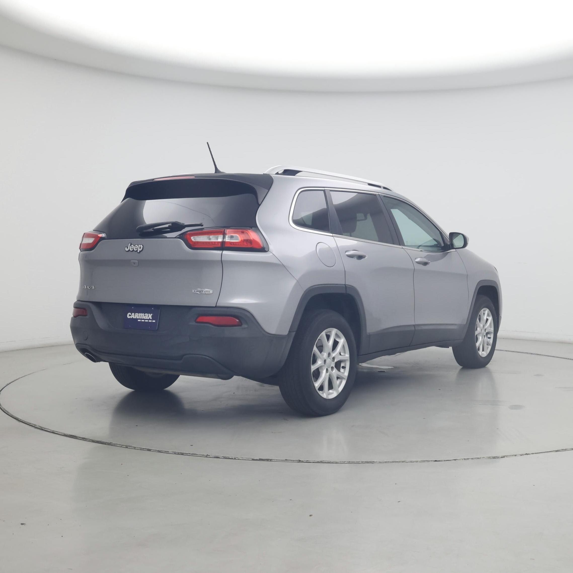 Thumbnail: 2015 Jeep Cherokee - 8