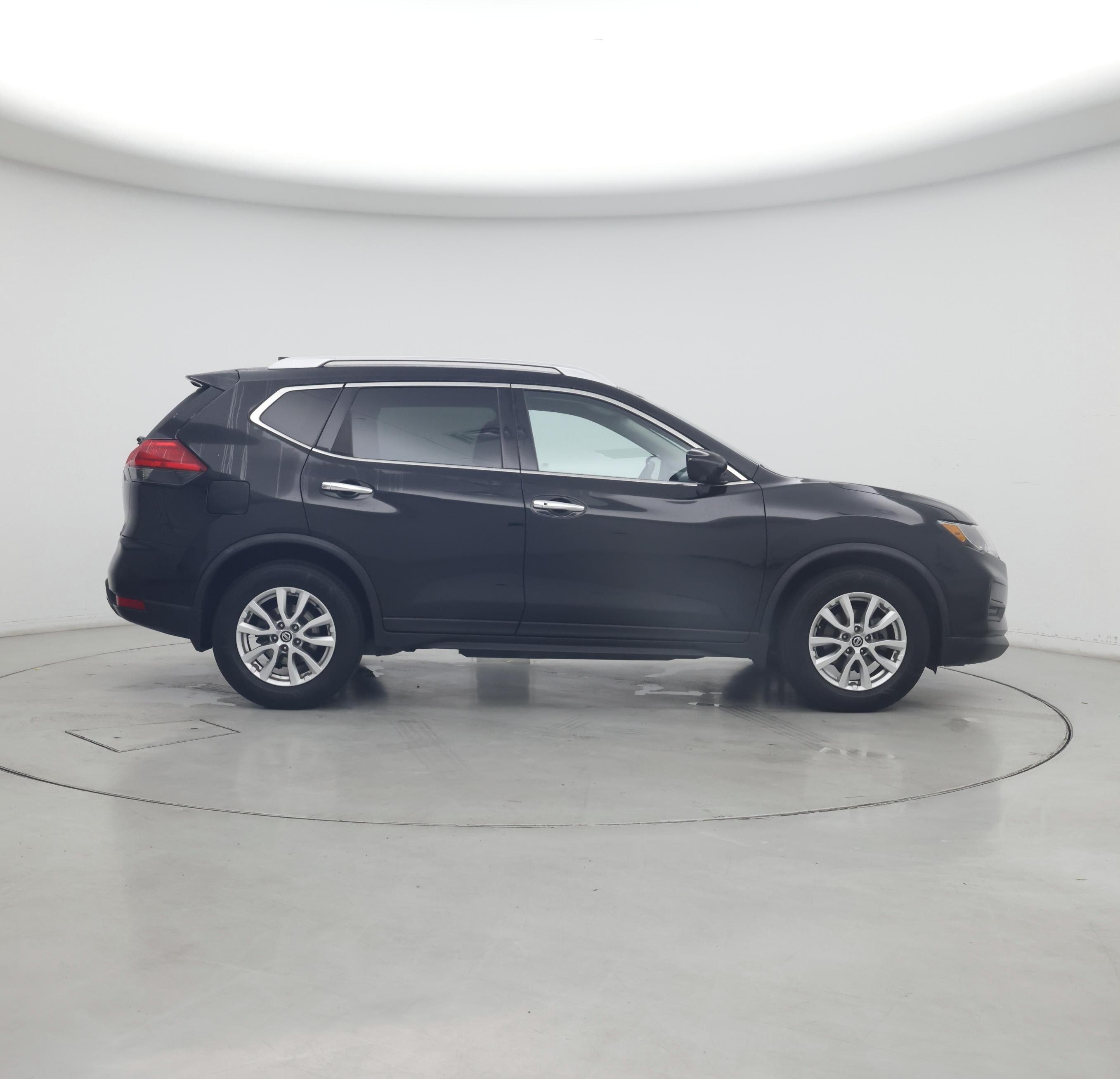 Thumbnail: 2017 Nissan Rogue - 7
