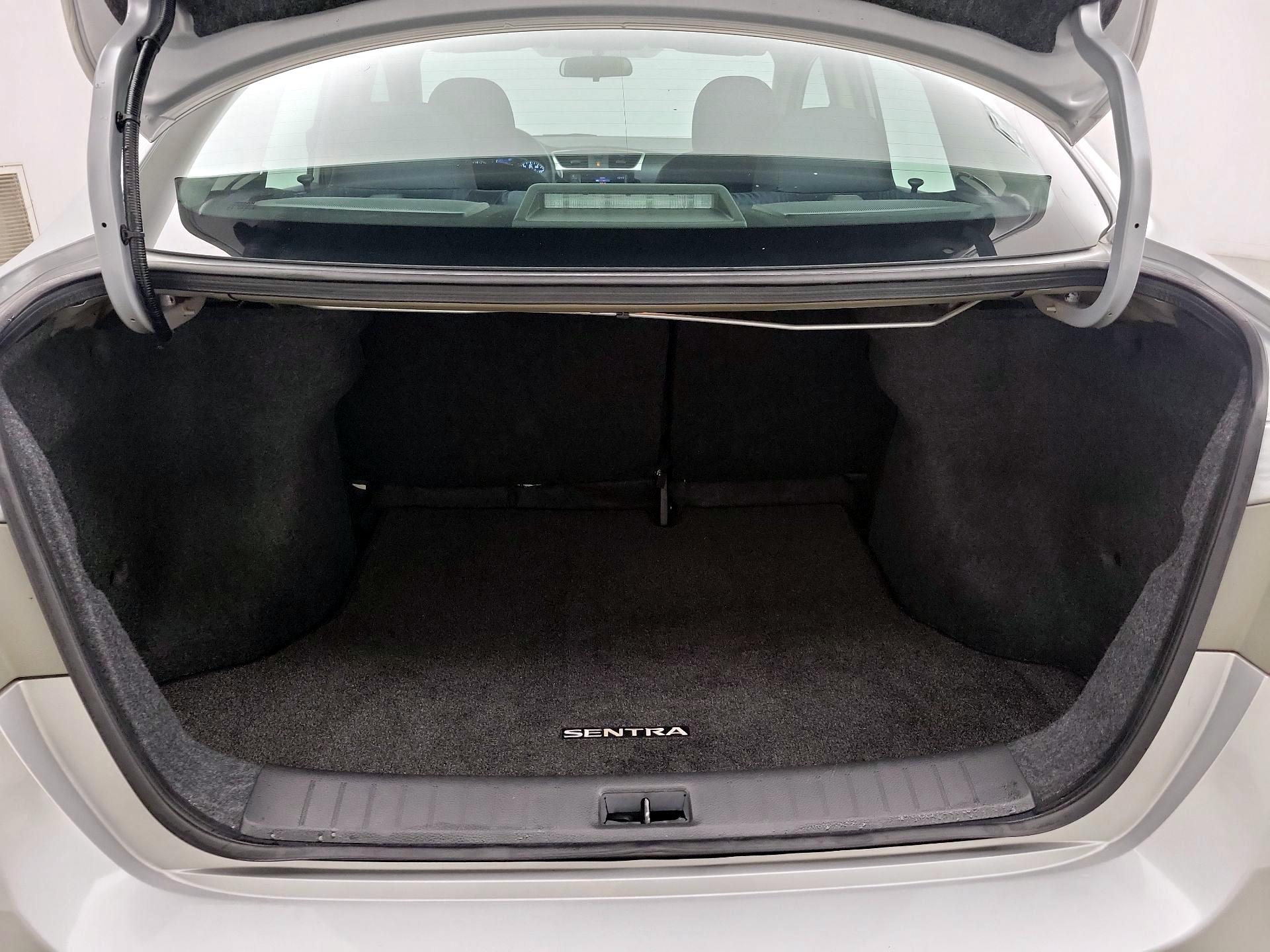 Thumbnail: 2019 Nissan Sentra - 20