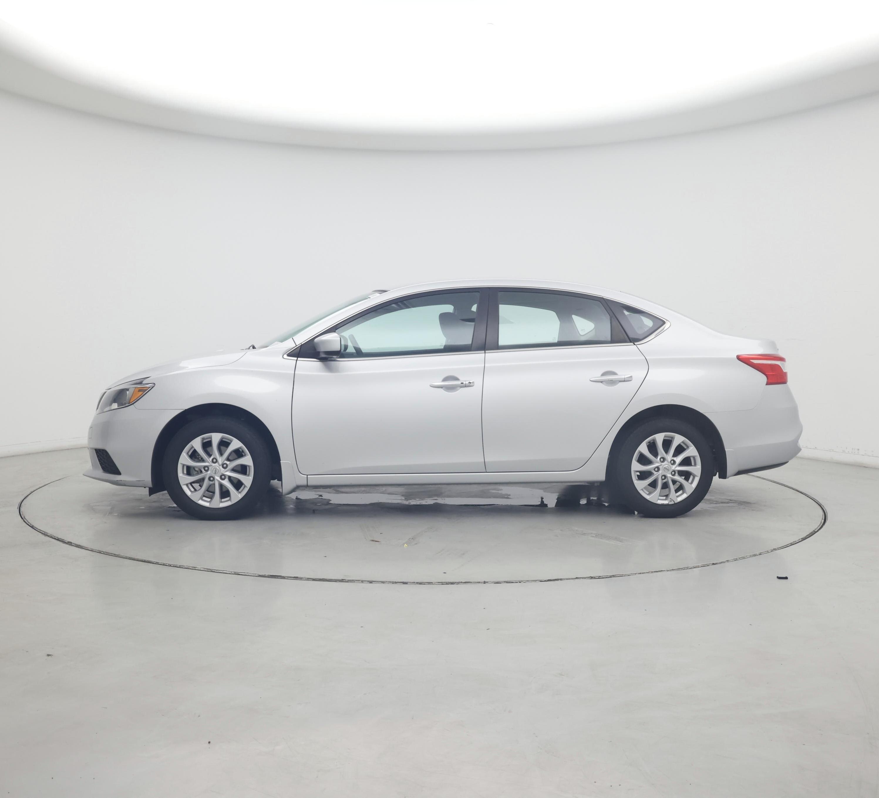 Thumbnail: 2019 Nissan Sentra - 3