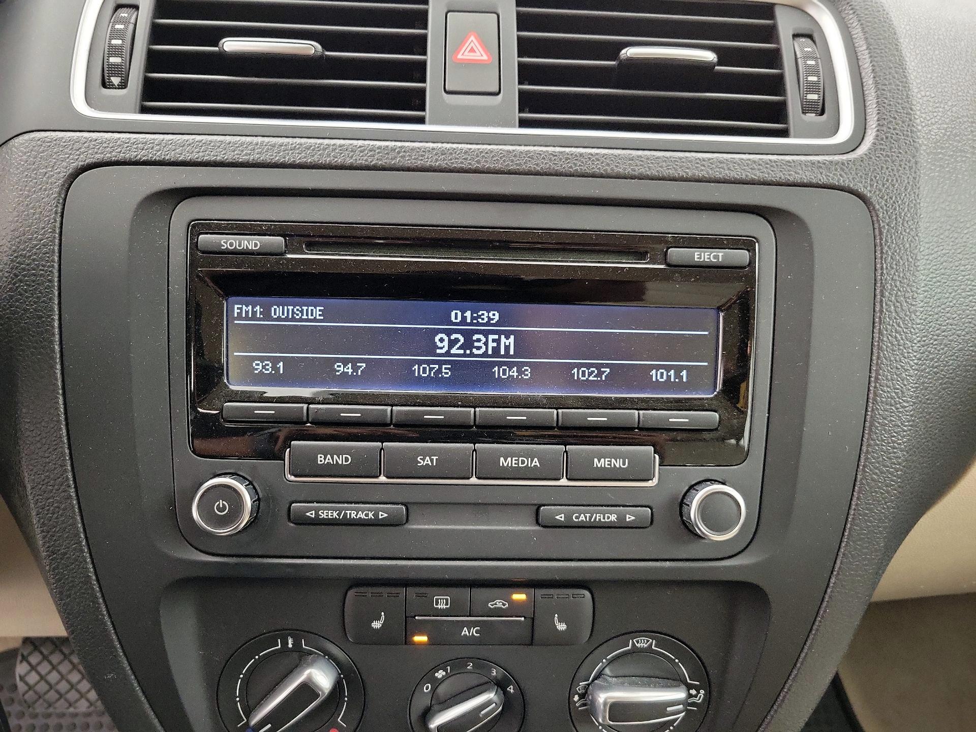 Thumbnail: 2014 Volkswagen Jetta - 14