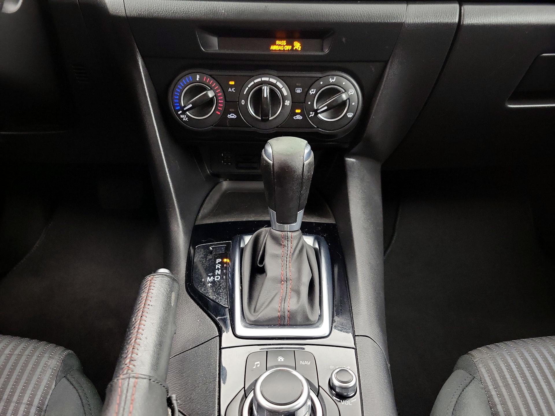 Thumbnail: 2015 Mazda Mazda3 - 17