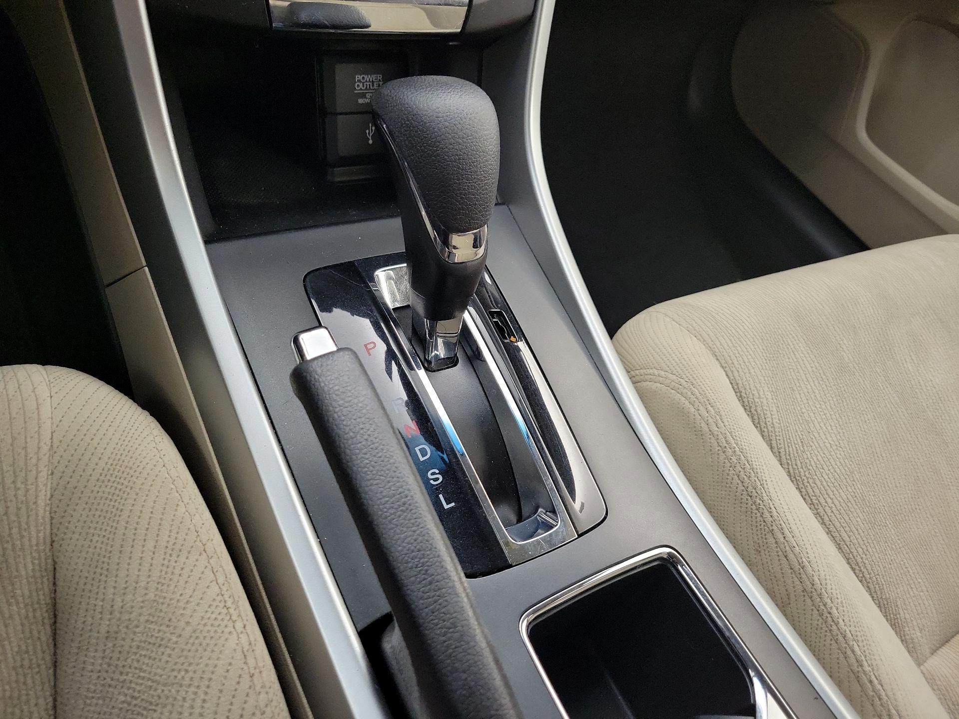 Thumbnail: 2013 Honda Accord - 17