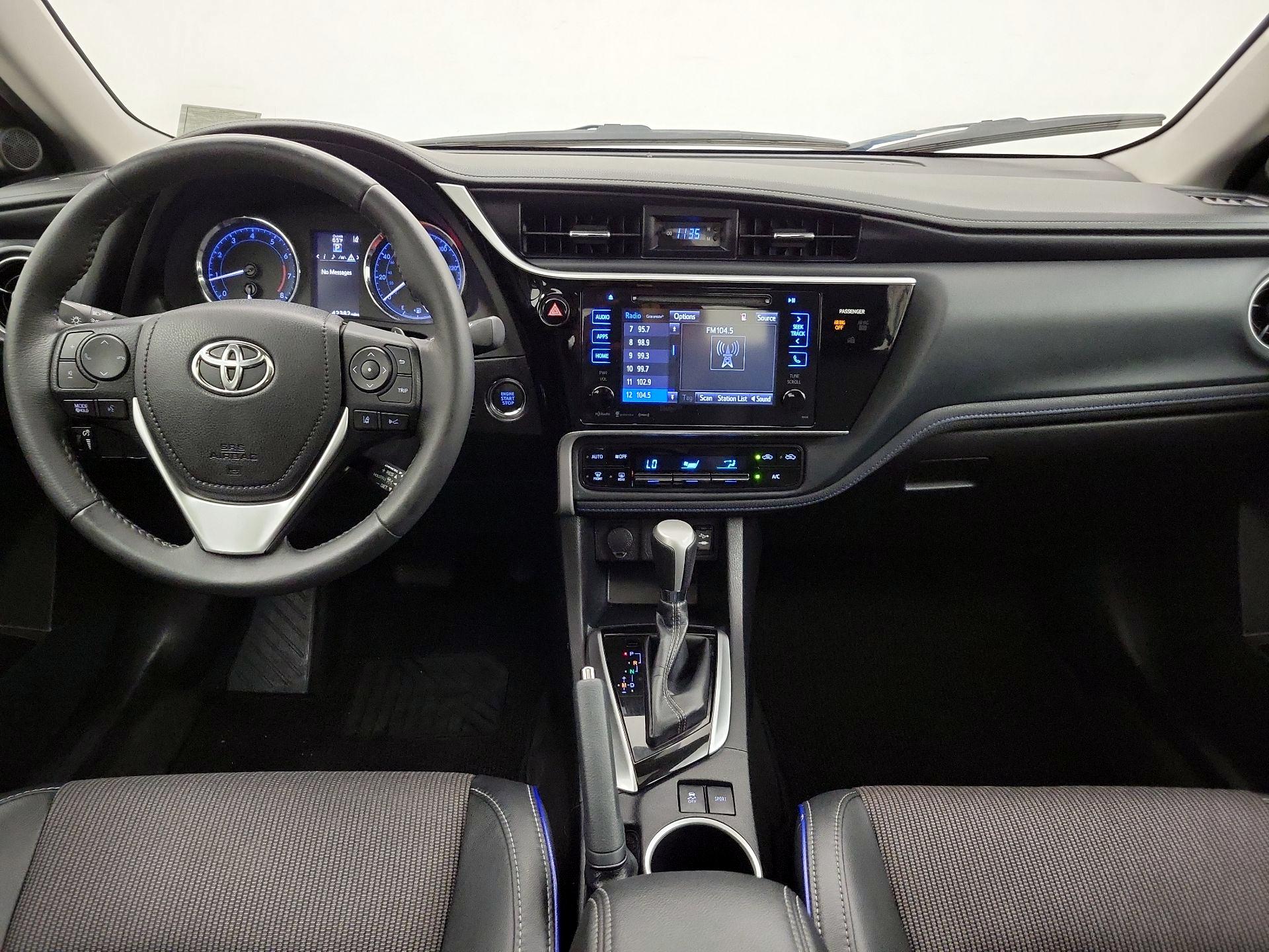 Thumbnail: 2017 Toyota Corolla - 9