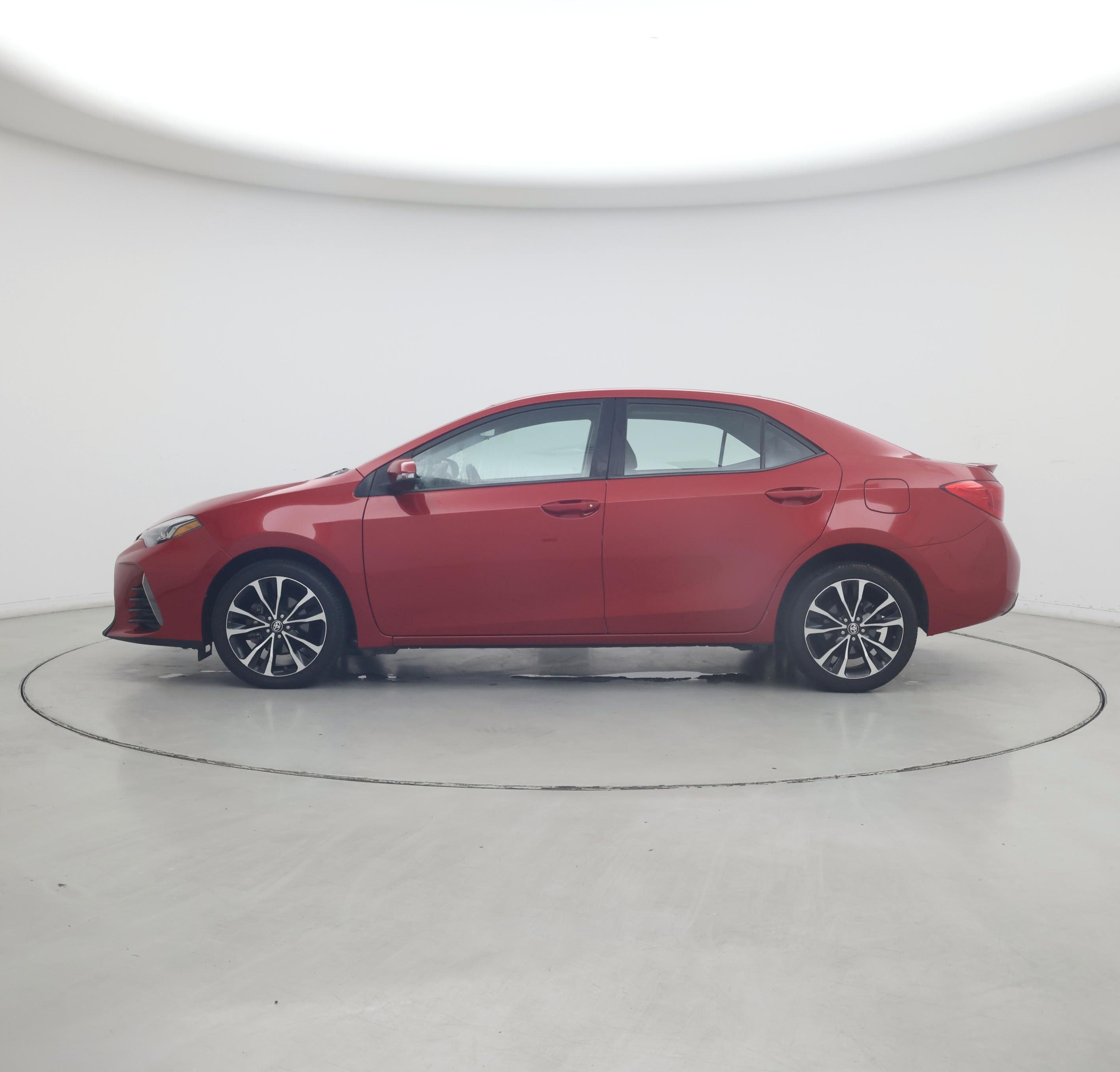 Thumbnail: 2017 Toyota Corolla - 3