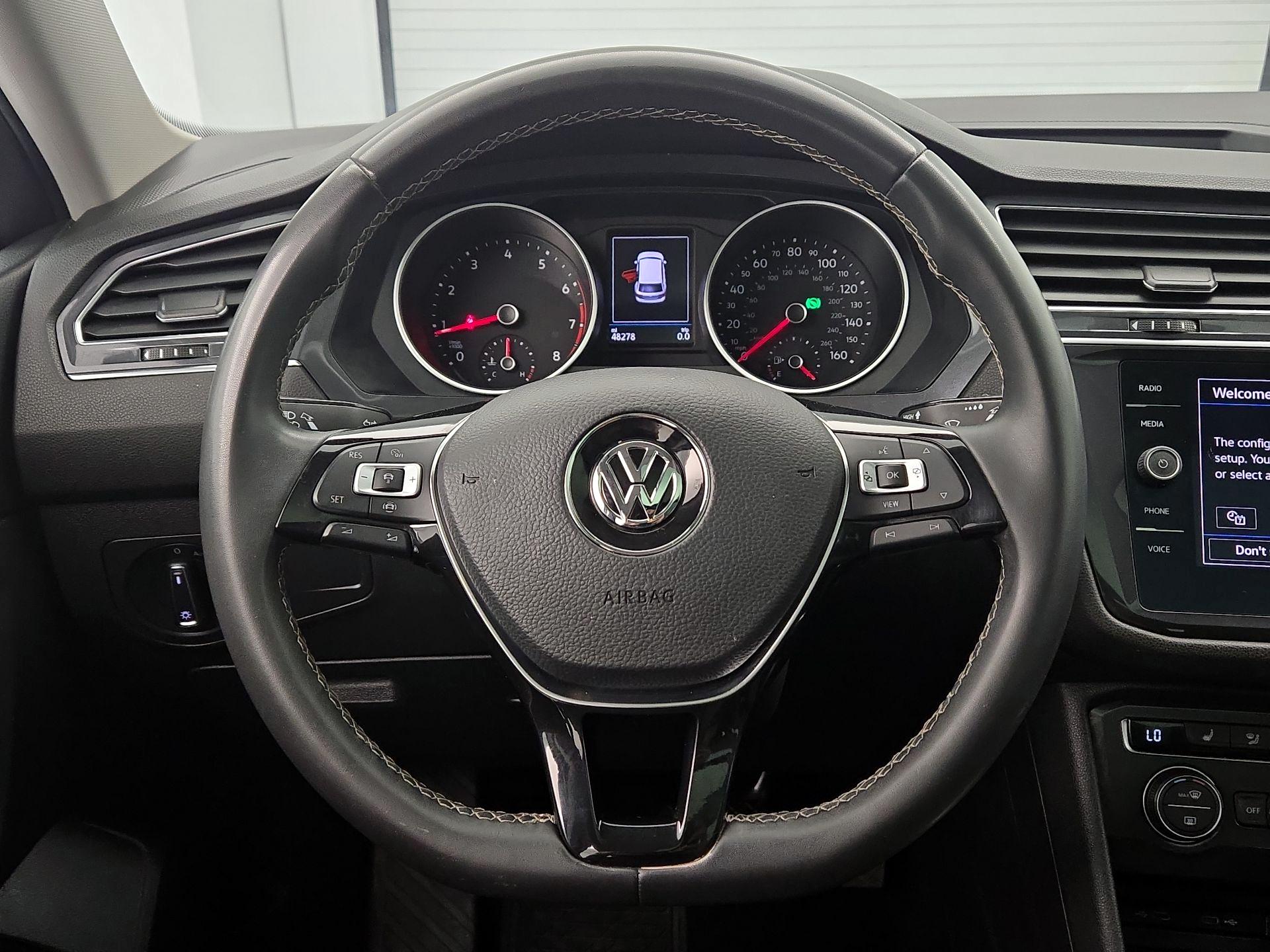 Thumbnail: 2021 Volkswagen Tiguan - 10