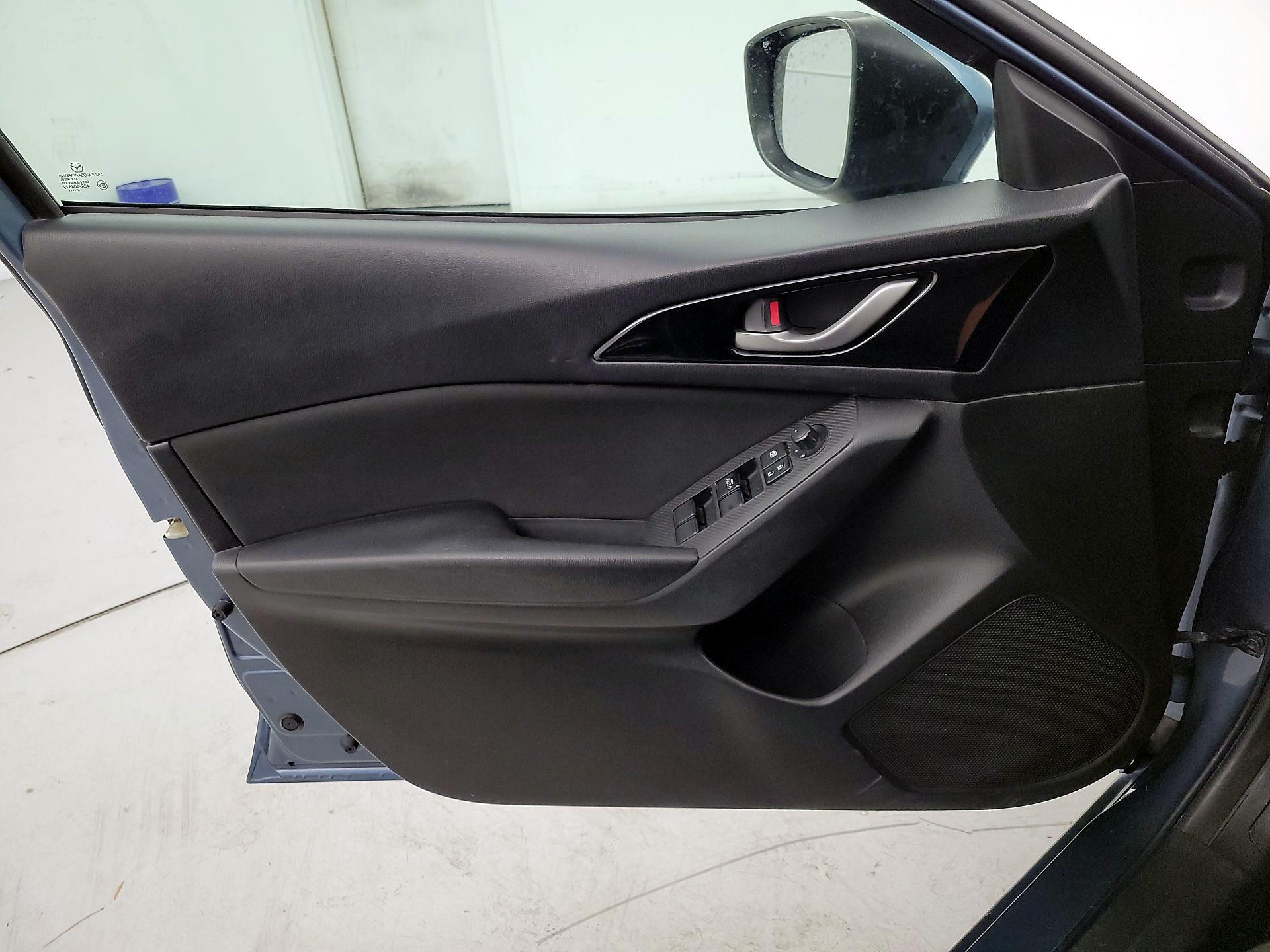 Thumbnail: 2015 Mazda Mazda3 - 12