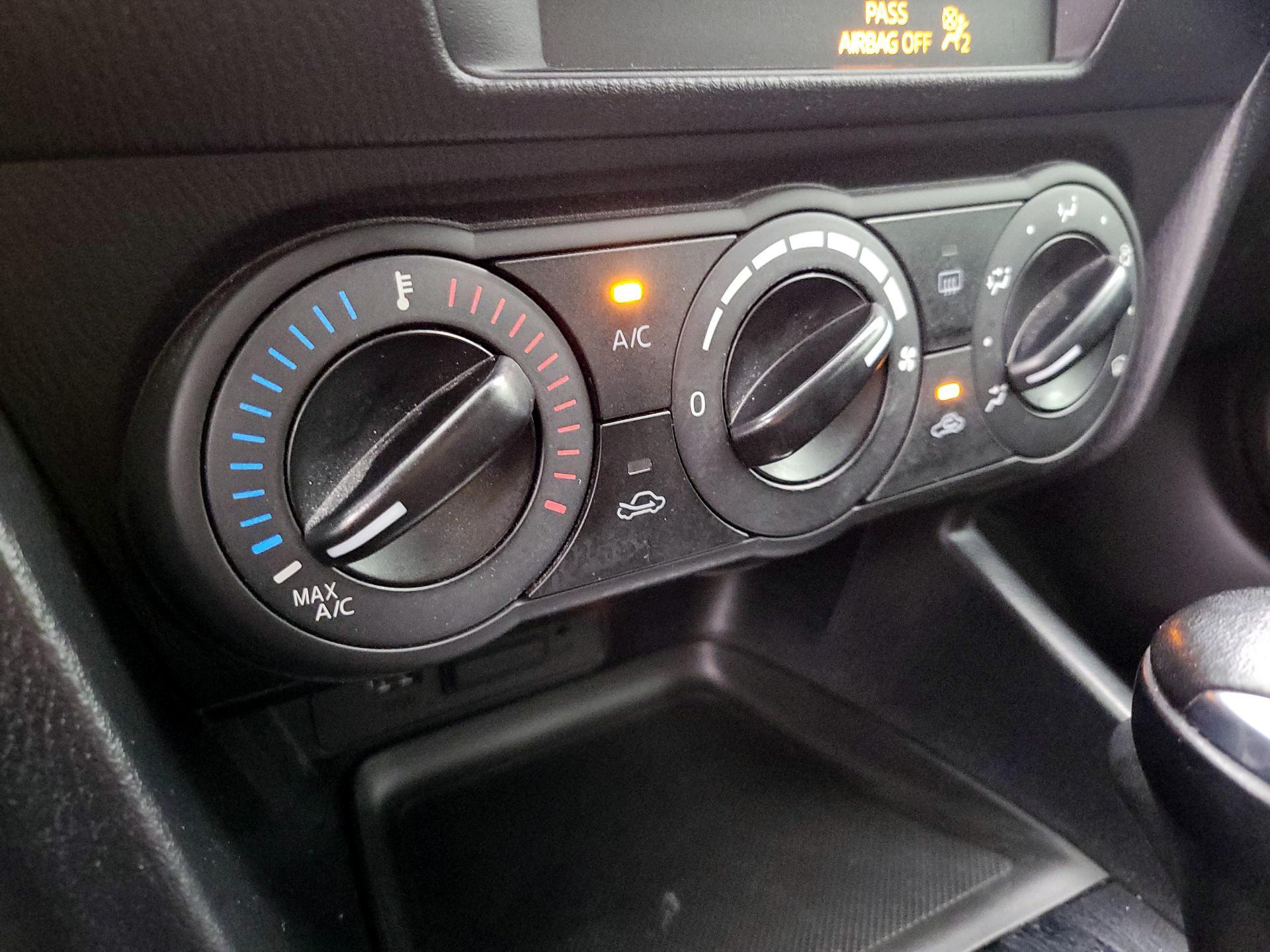 Thumbnail: 2015 Mazda Mazda3 - 15