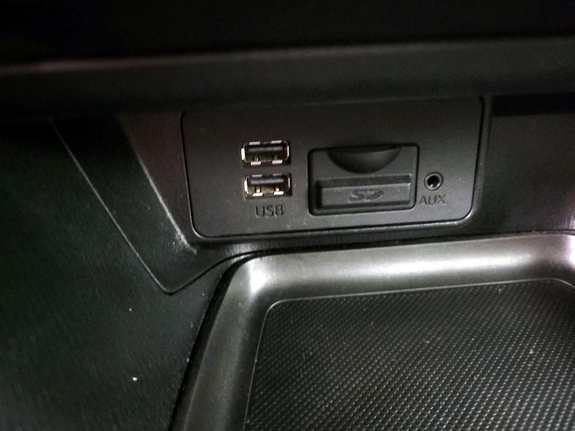 Thumbnail: 2015 Mazda Mazda3 - 17