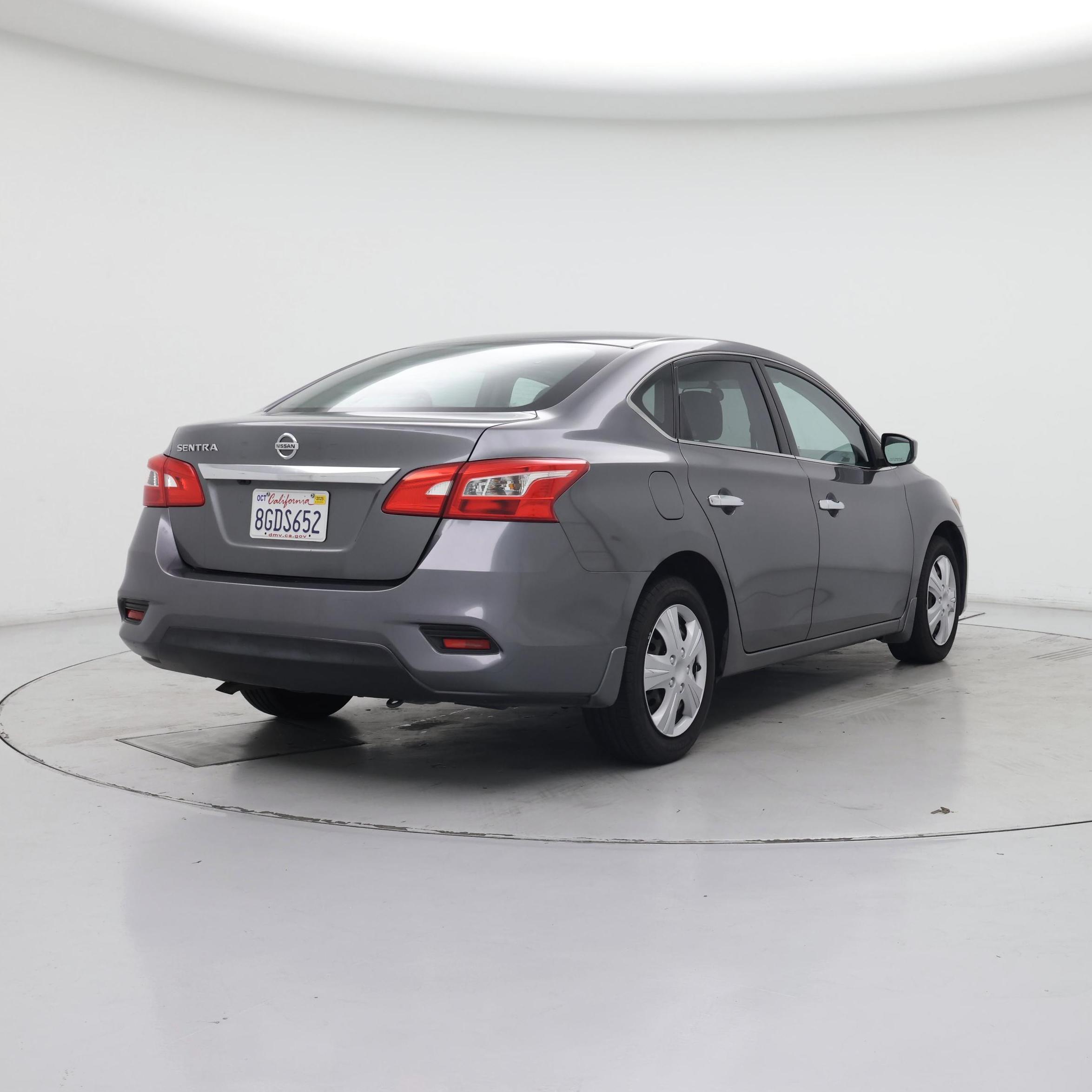 Thumbnail: 2018 Nissan Sentra - 8