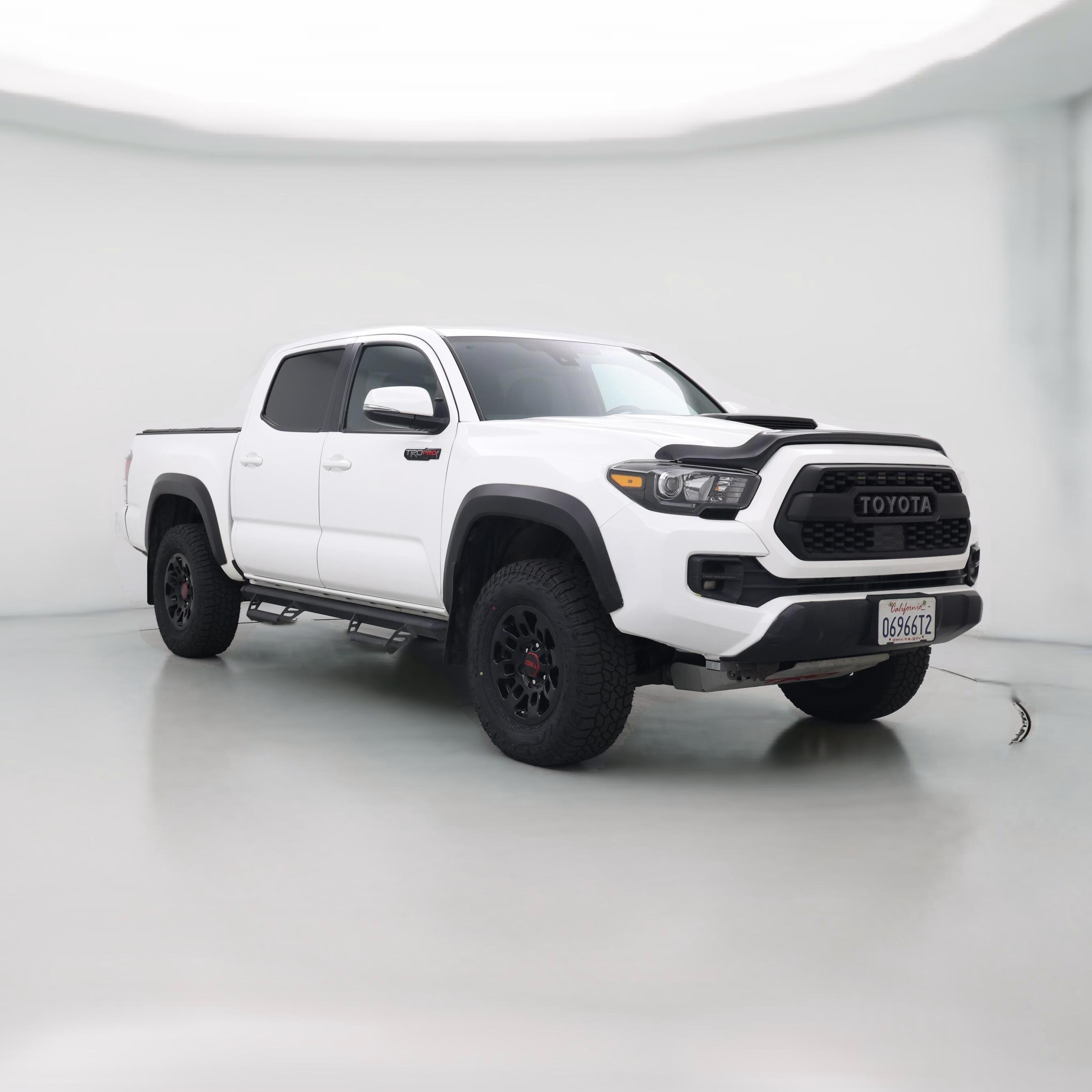 Thumbnail: 2019 Toyota Tacoma - 1