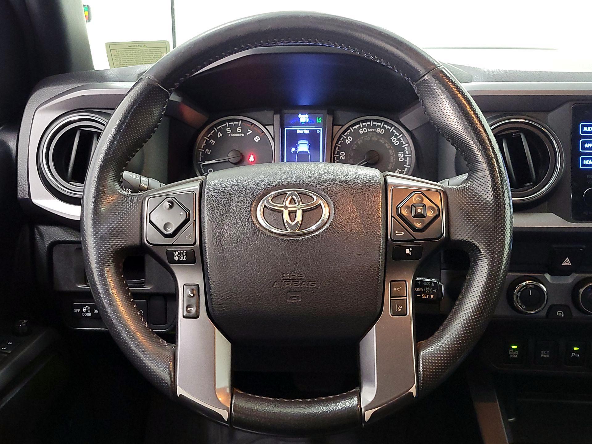 Thumbnail: 2019 Toyota Tacoma - 10