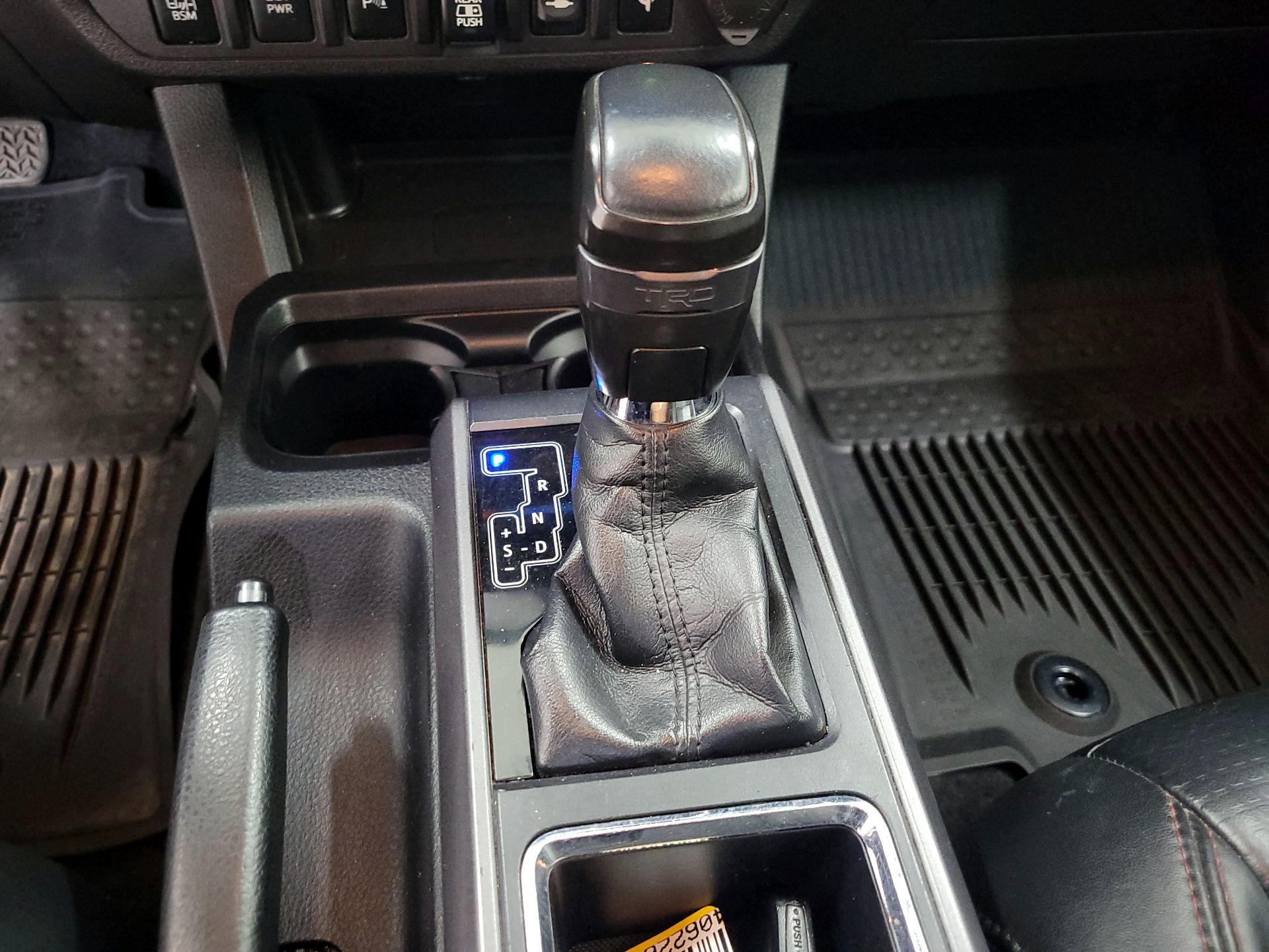 Thumbnail: 2019 Toyota Tacoma - 17