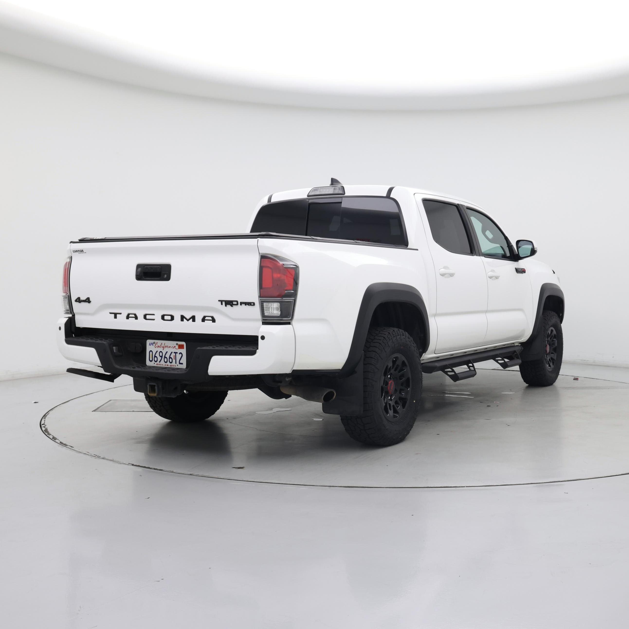Thumbnail: 2019 Toyota Tacoma - 8