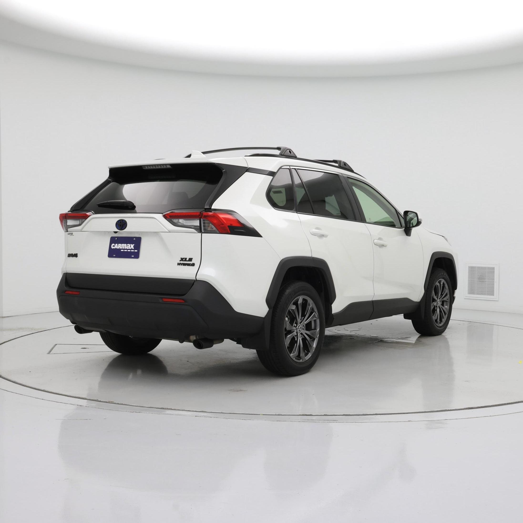 Thumbnail: 2022 Toyota RAV4 - 8