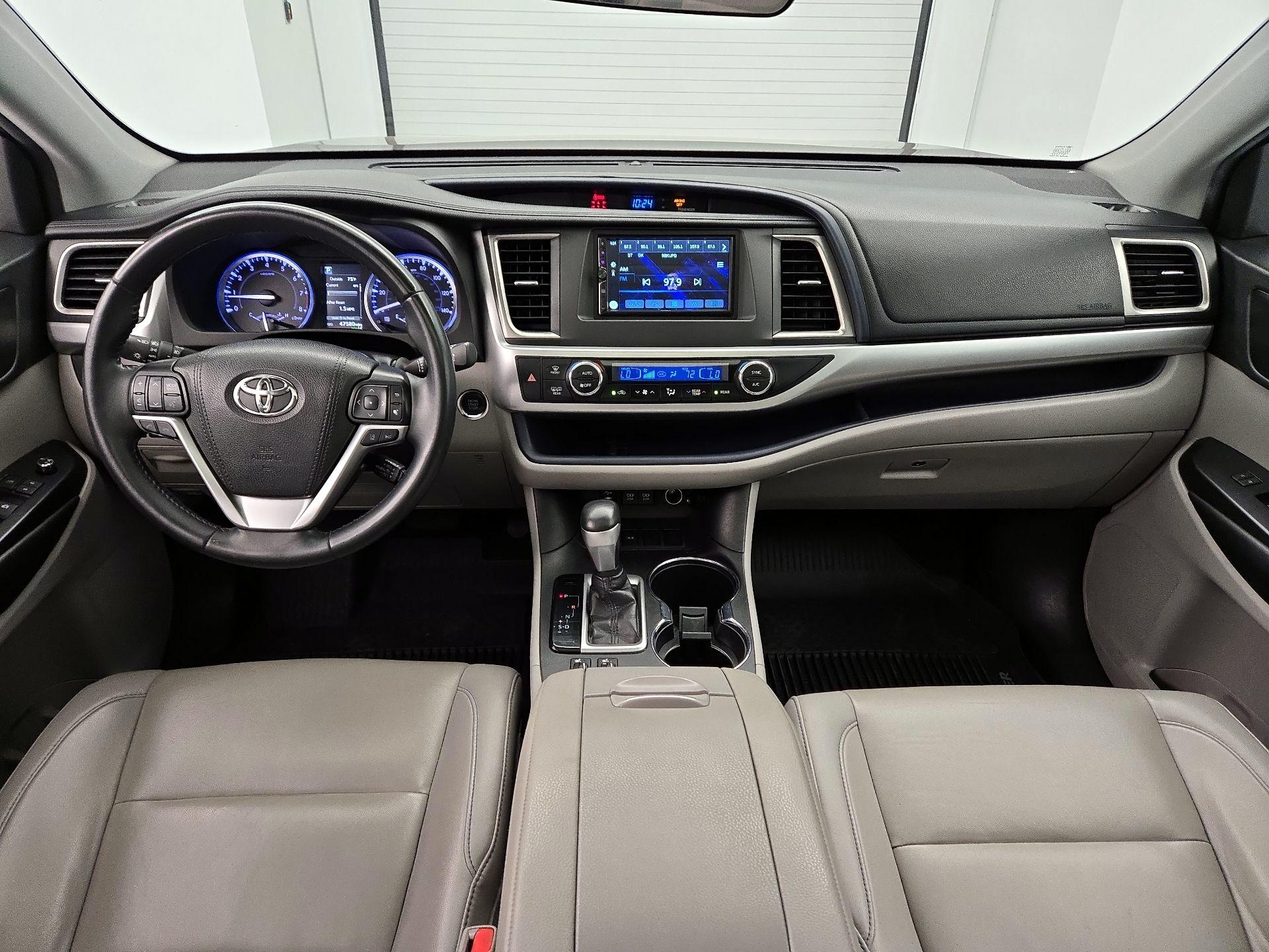 Thumbnail: 2019 Toyota Highlander - 9