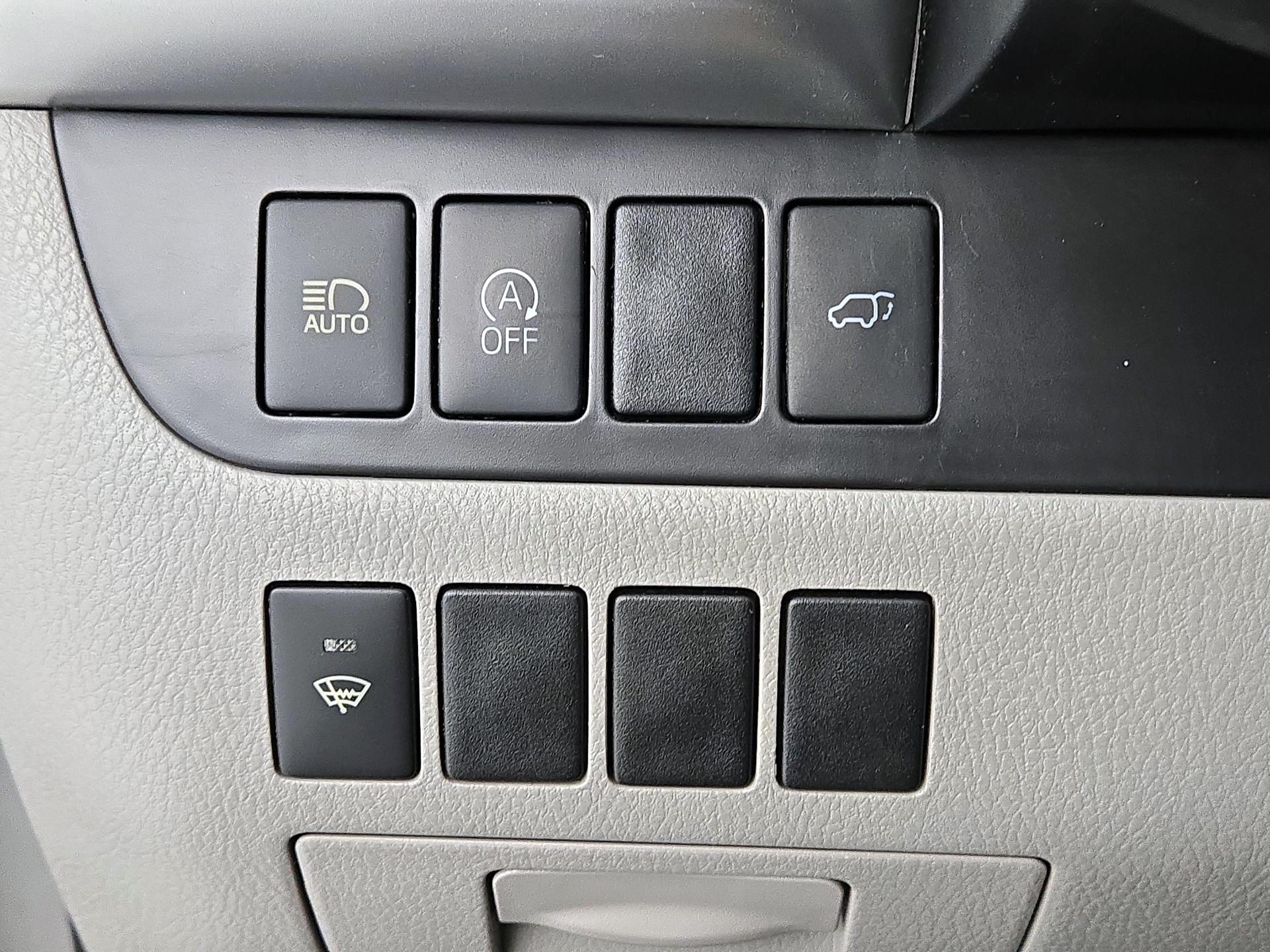 Thumbnail: 2019 Toyota Highlander - 13