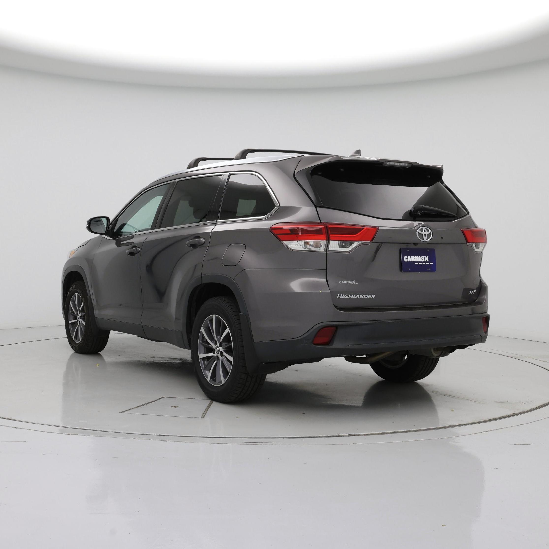 Thumbnail: 2019 Toyota Highlander - 2
