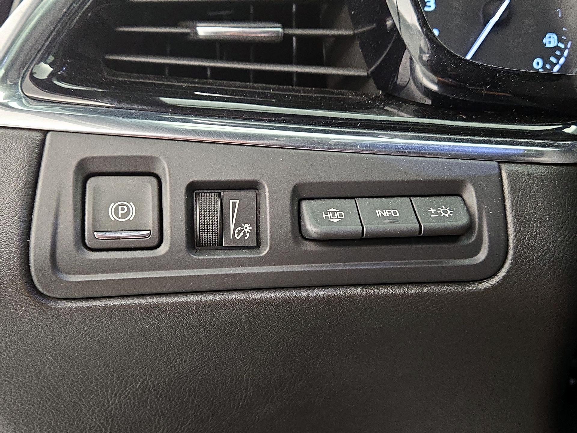 Thumbnail: 2020 Cadillac XT6 - 13