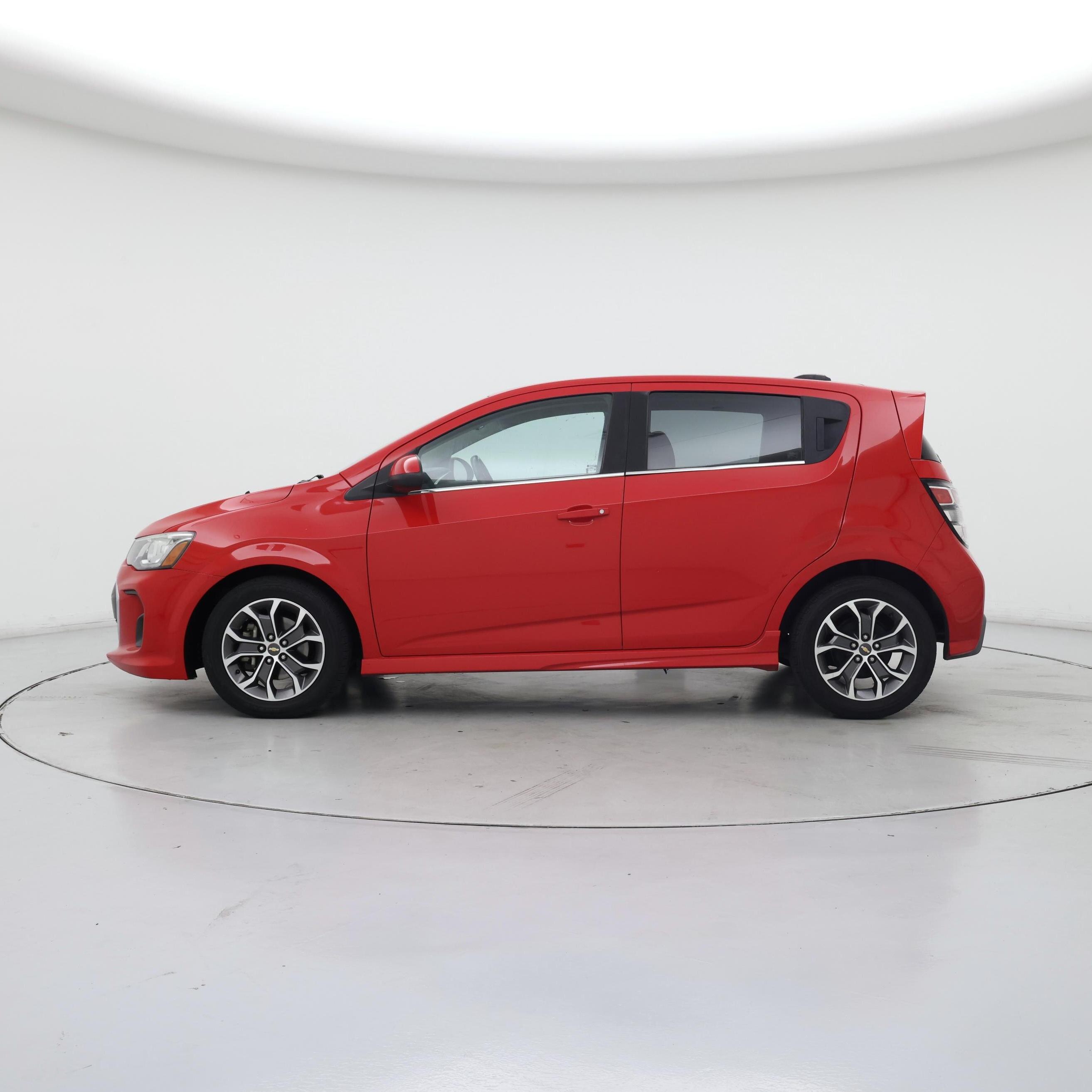 Thumbnail: 2017 Chevrolet Sonic - 3