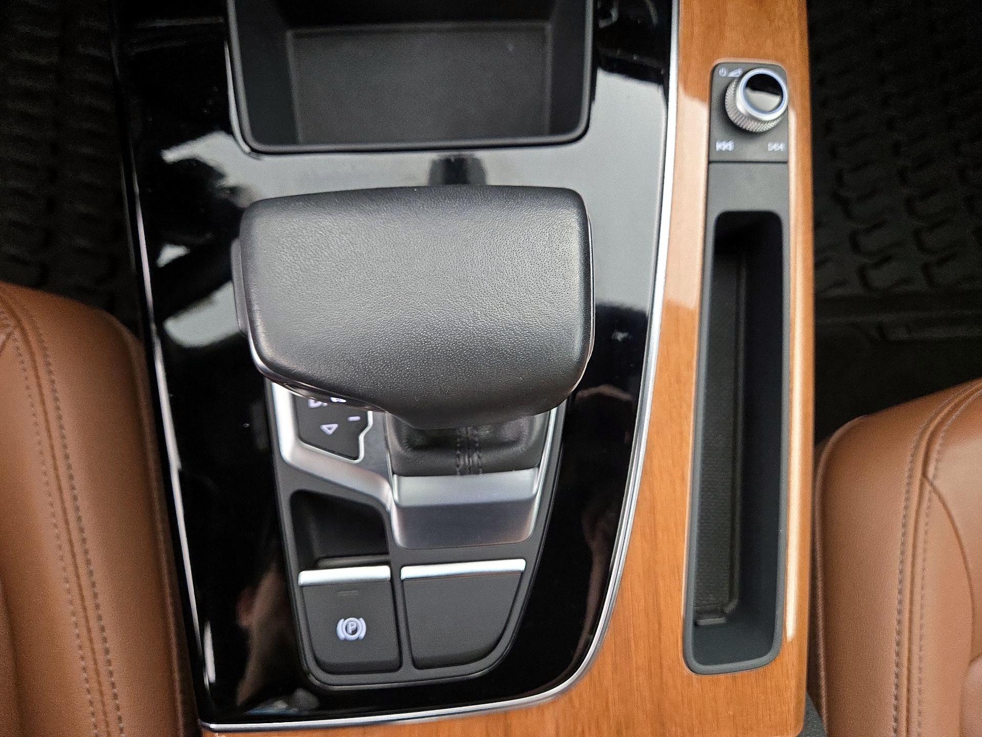 Thumbnail: 2021 Audi Q5 - 17