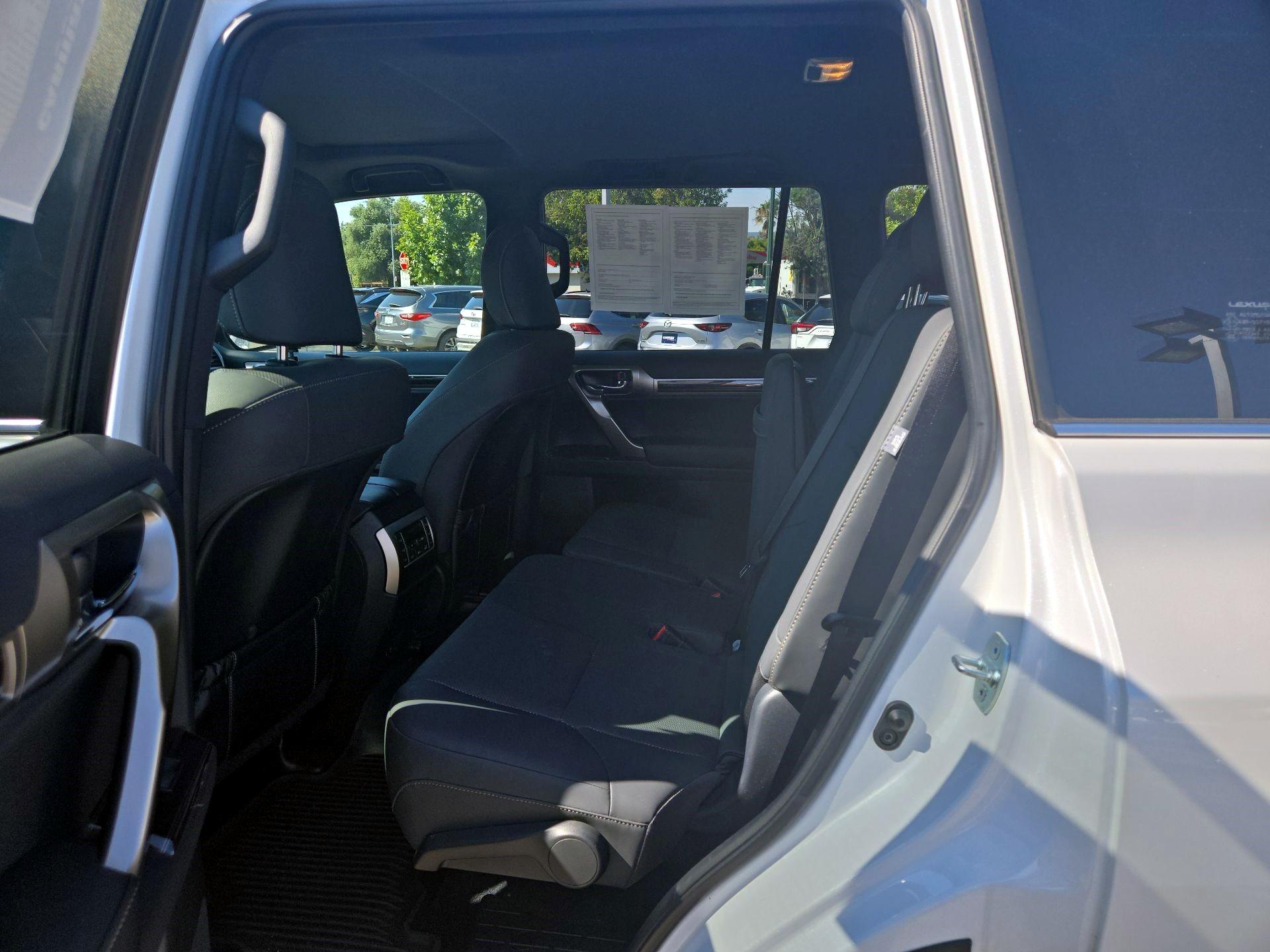 Thumbnail: 2020 Lexus GX - 19