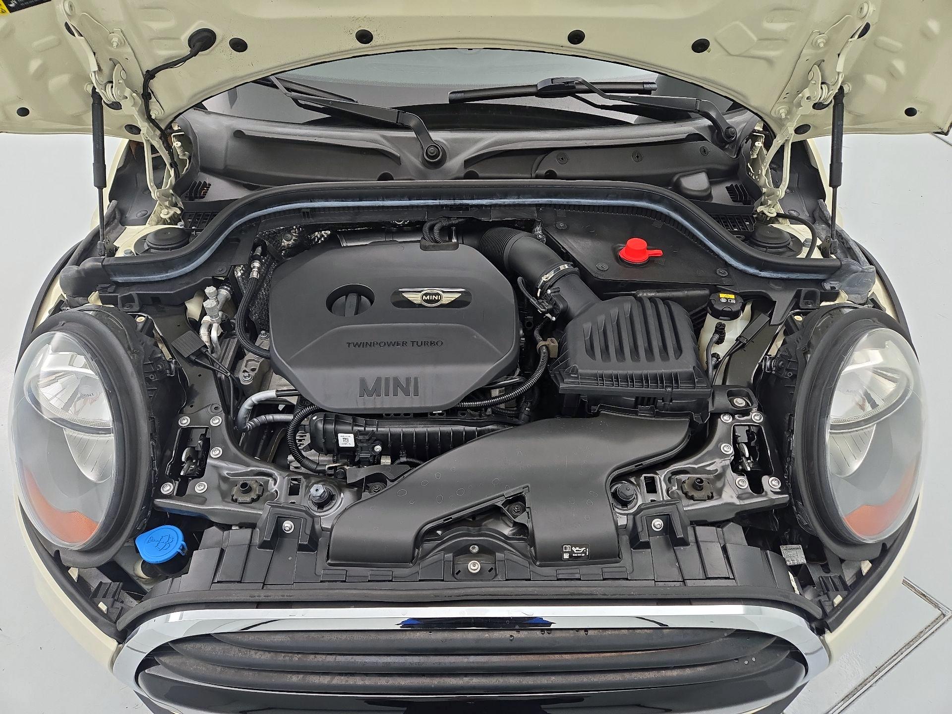 Thumbnail: 2017 MINI Cooper Hardtop - 20