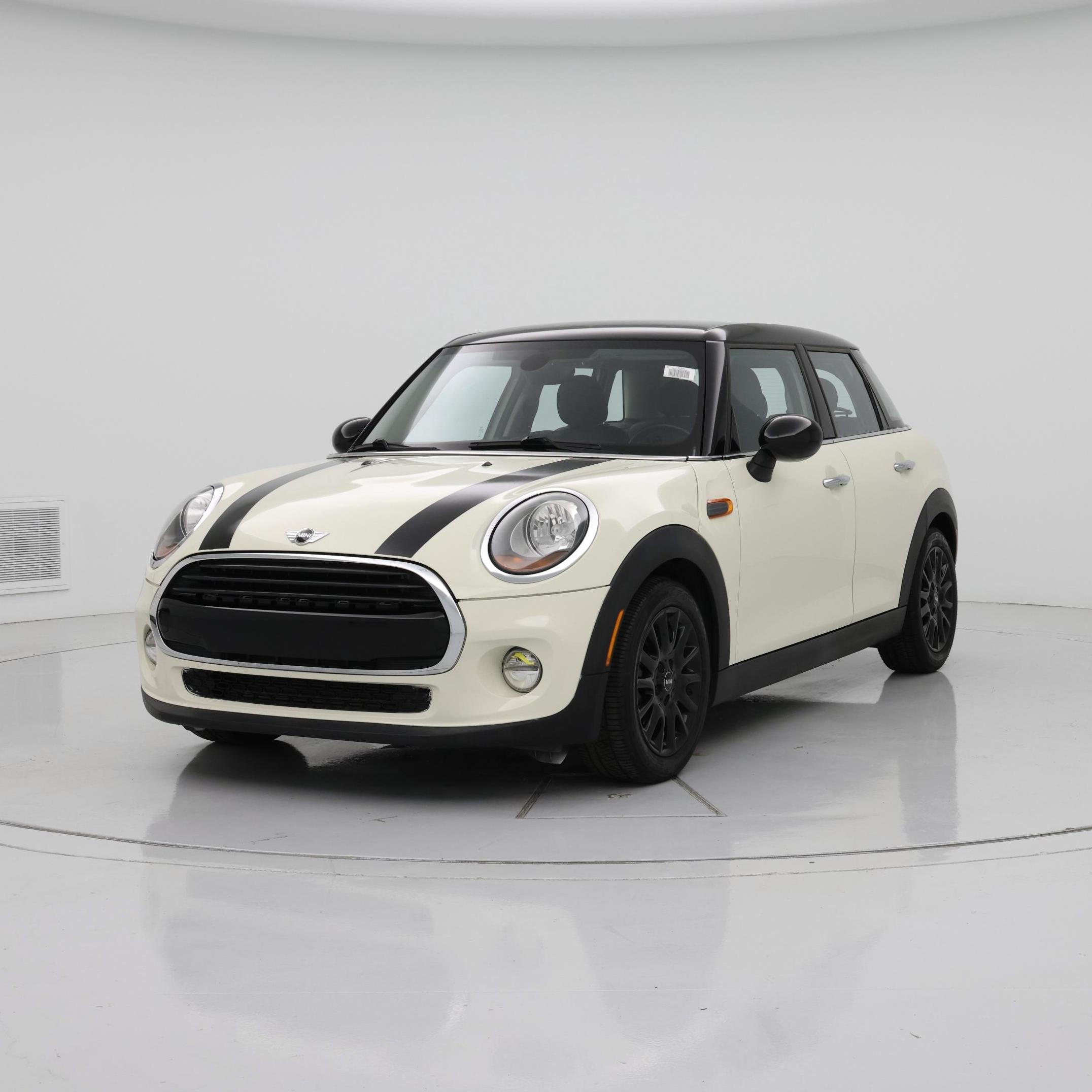 Thumbnail: 2017 MINI Cooper Hardtop - 4