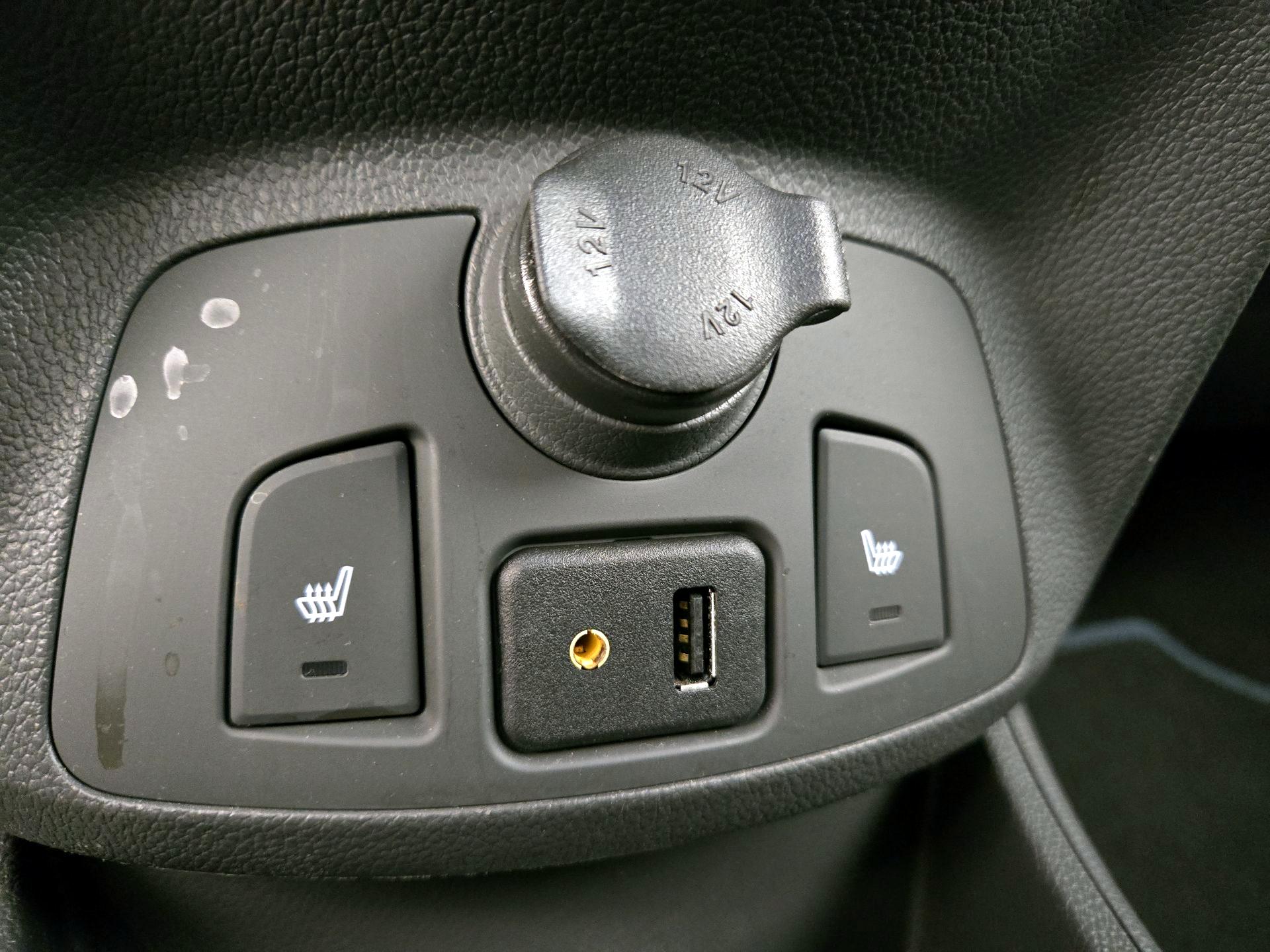 Thumbnail: 2015 Chevrolet Spark - 17