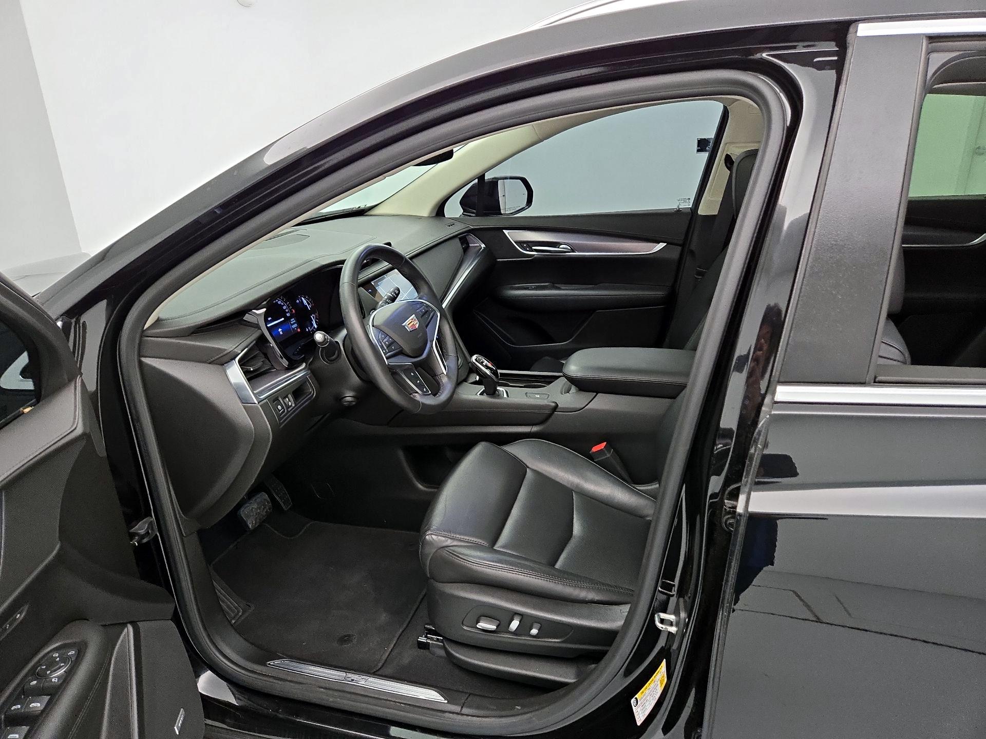 Thumbnail: 2018 Cadillac XT5 - 11