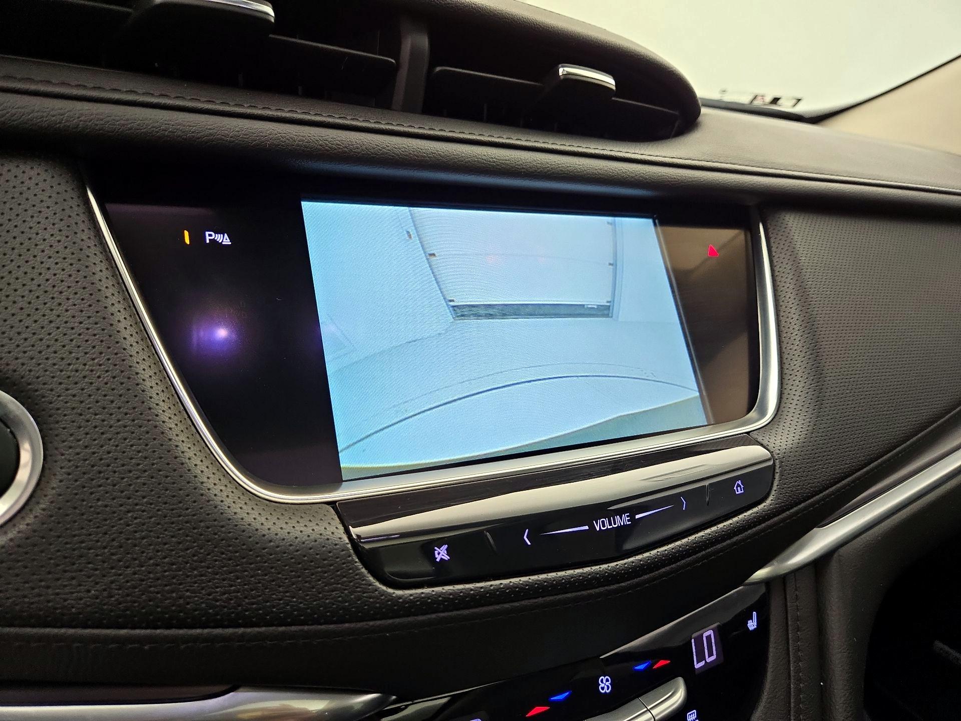 Thumbnail: 2018 Cadillac XT5 - 15
