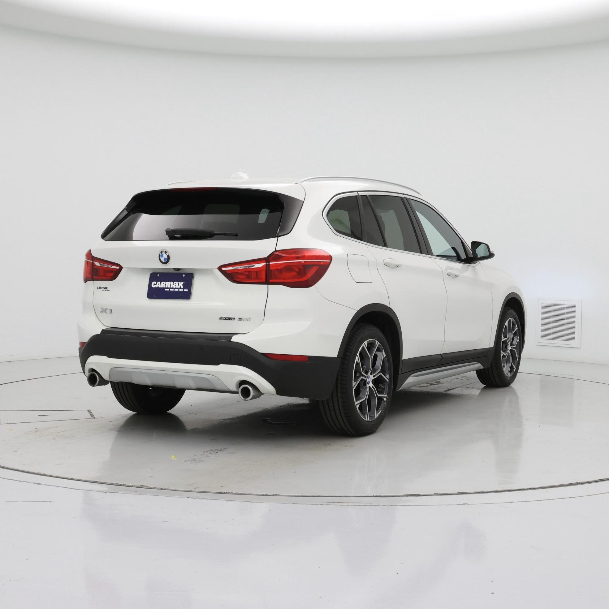 Thumbnail: 2021 BMW X1 - 8