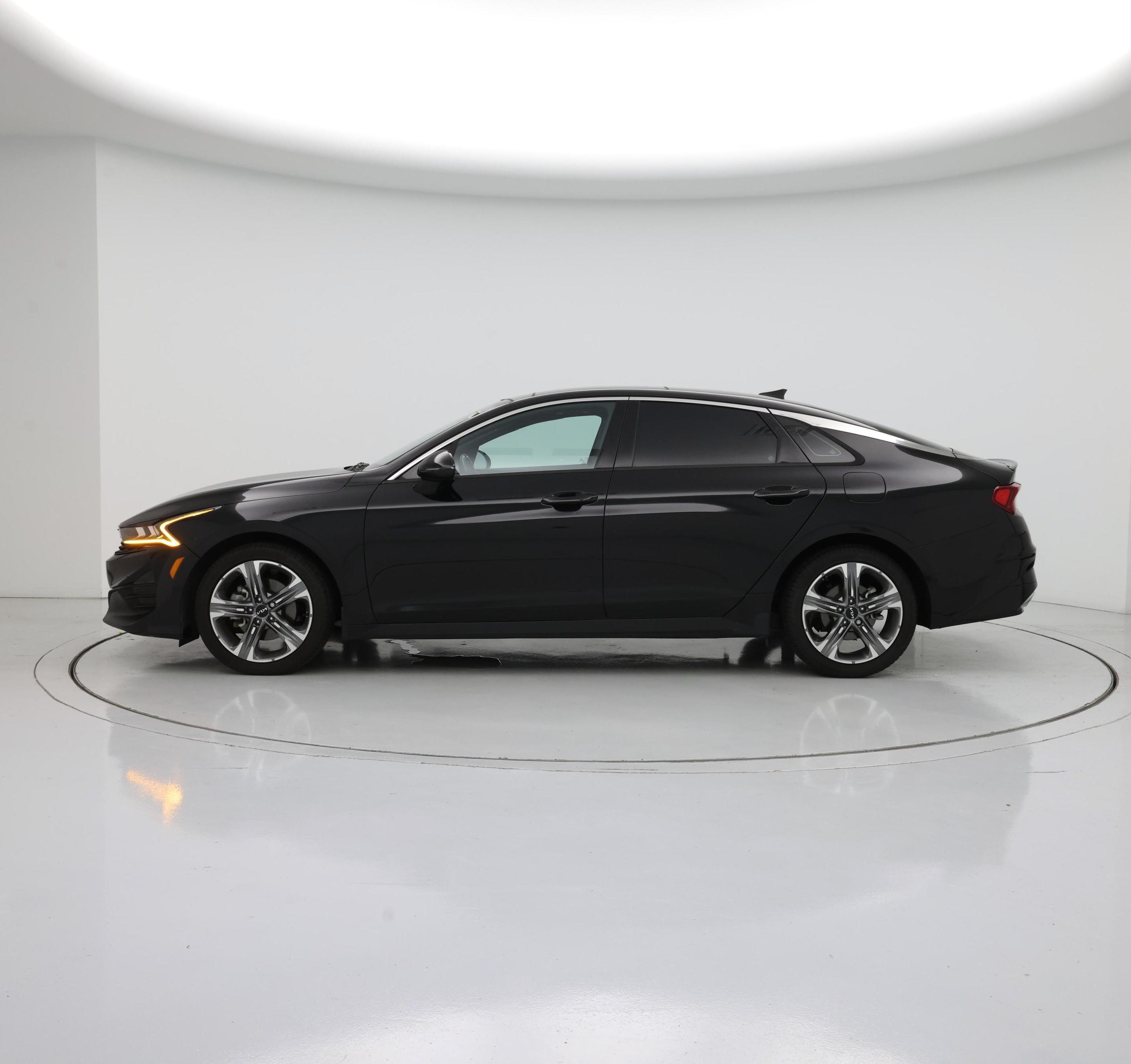 Thumbnail: 2022 Kia K5 - 3