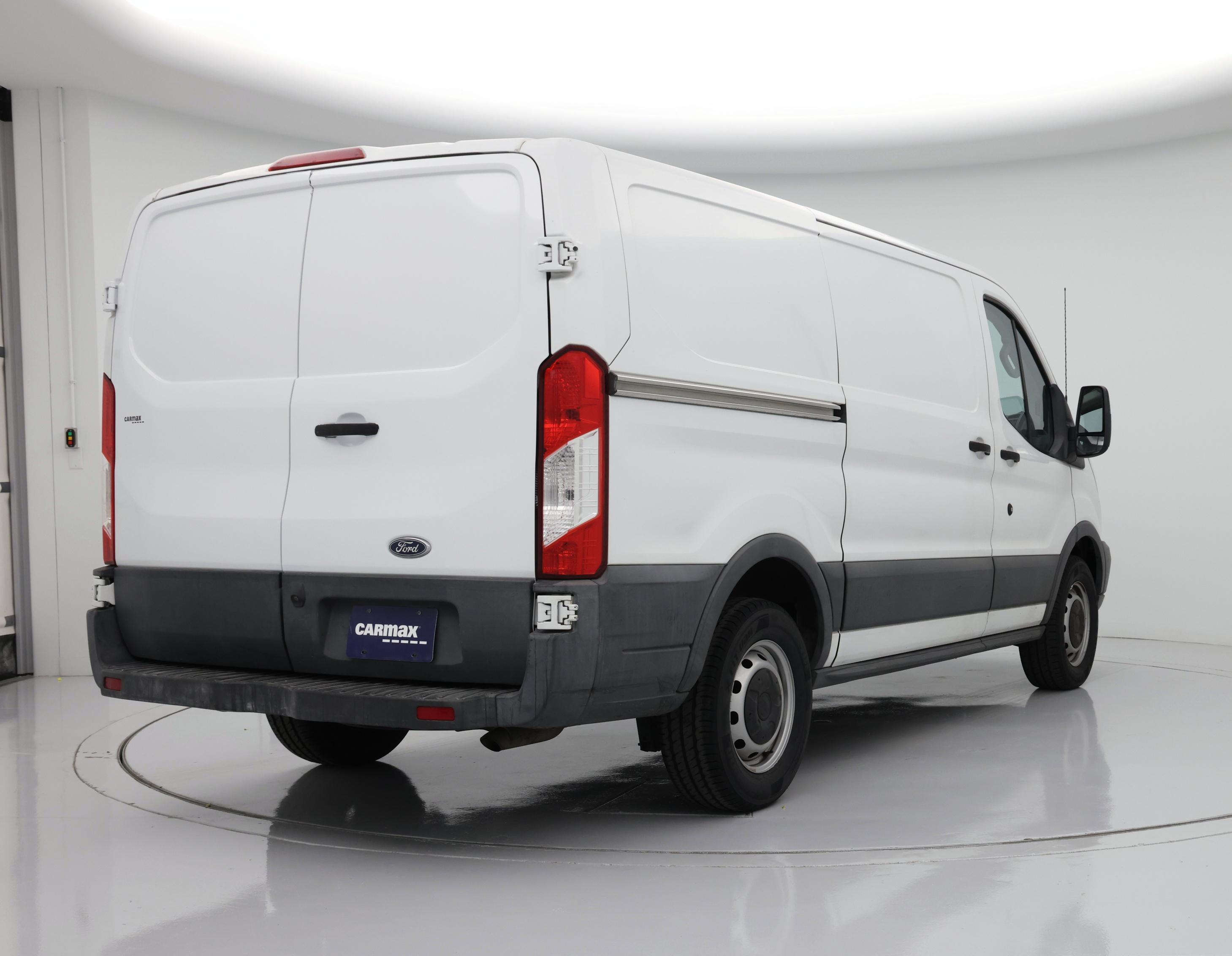 Thumbnail: 2017 Ford Transit Series - 8