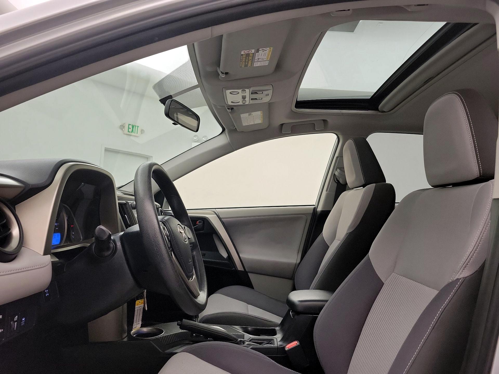 Thumbnail: 2013 Toyota RAV4 - 19