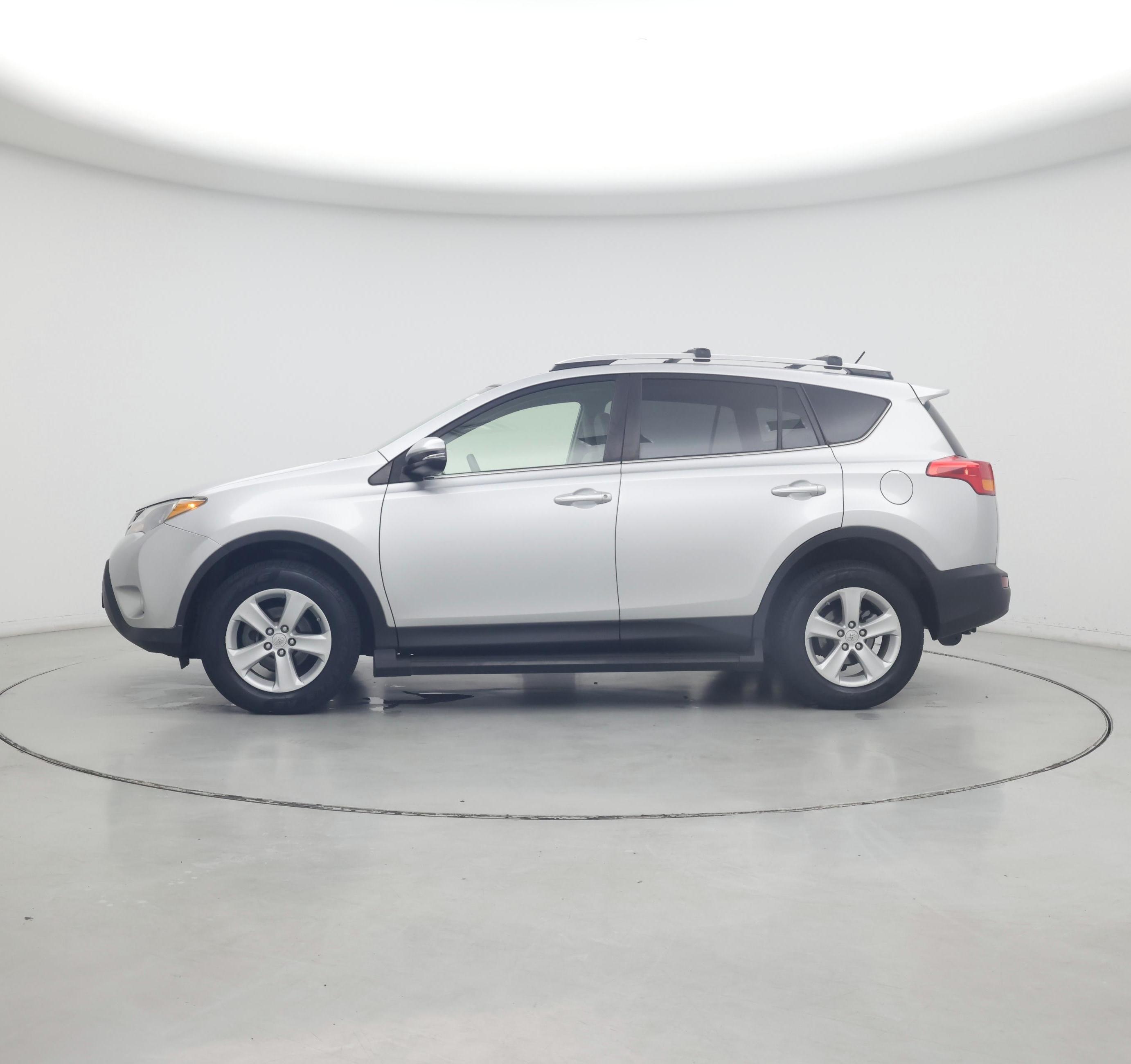 Thumbnail: 2013 Toyota RAV4 - 3