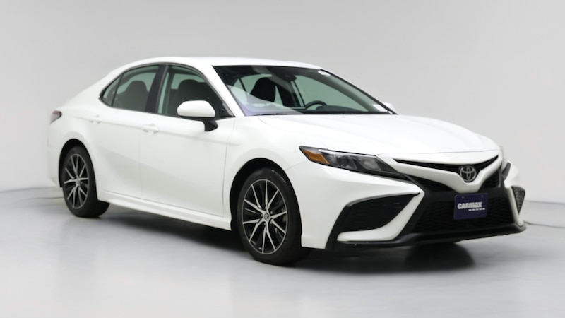 2021 Toyota Camry SE Hero Image