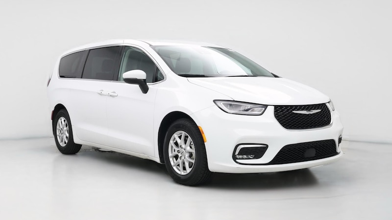 2023 Chrysler Pacifica Touring L Hero Image