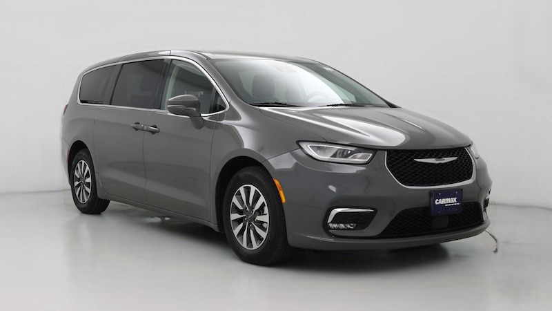 2022 Chrysler Pacifica Hybrid Touring L Hero Image