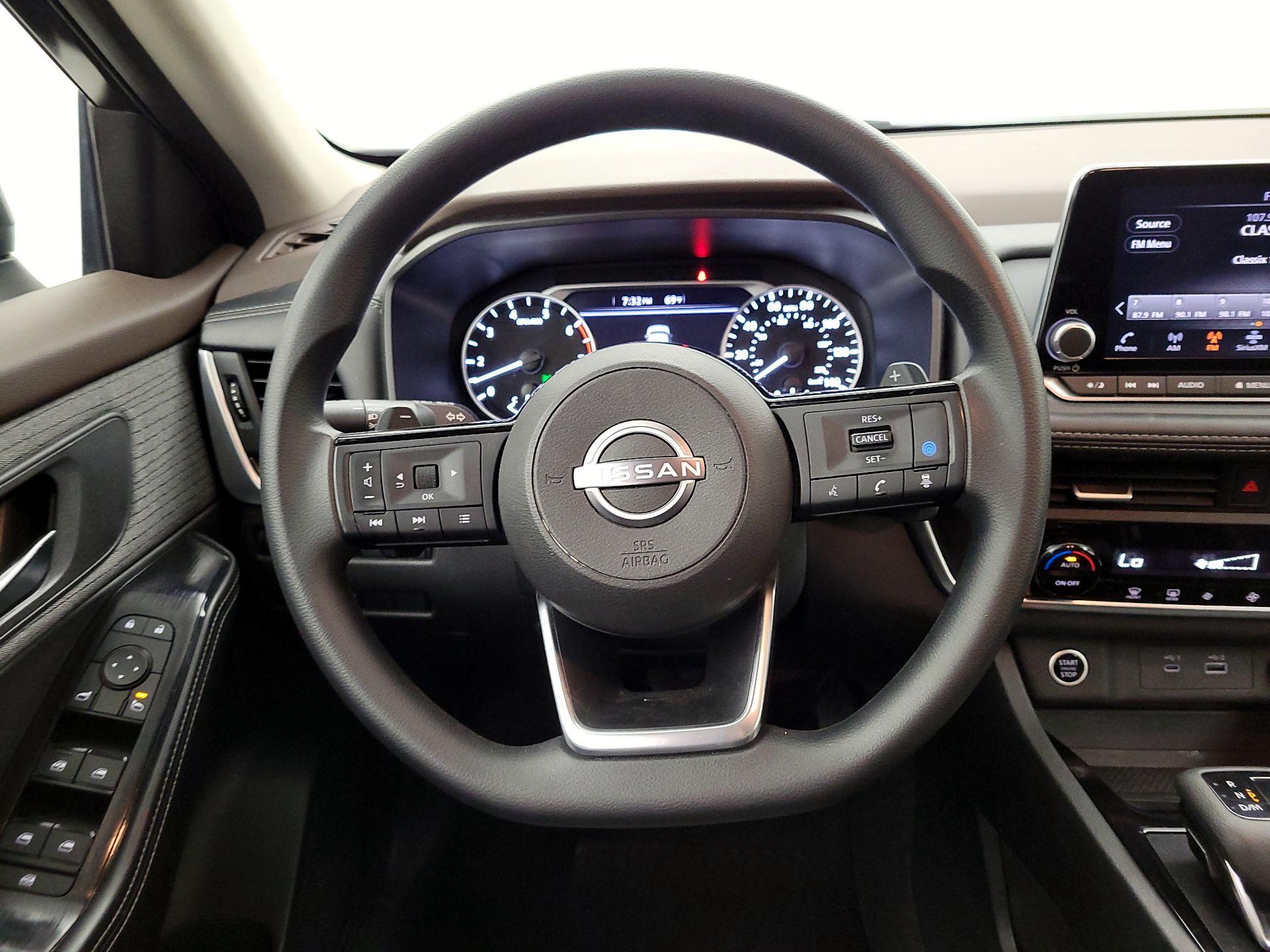 Thumbnail: 2023 Nissan Rogue - 10