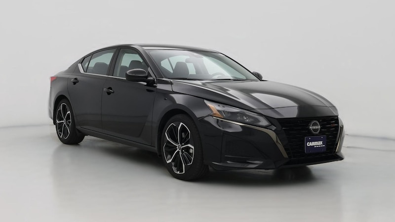 2024 Nissan Altima SR Hero Image