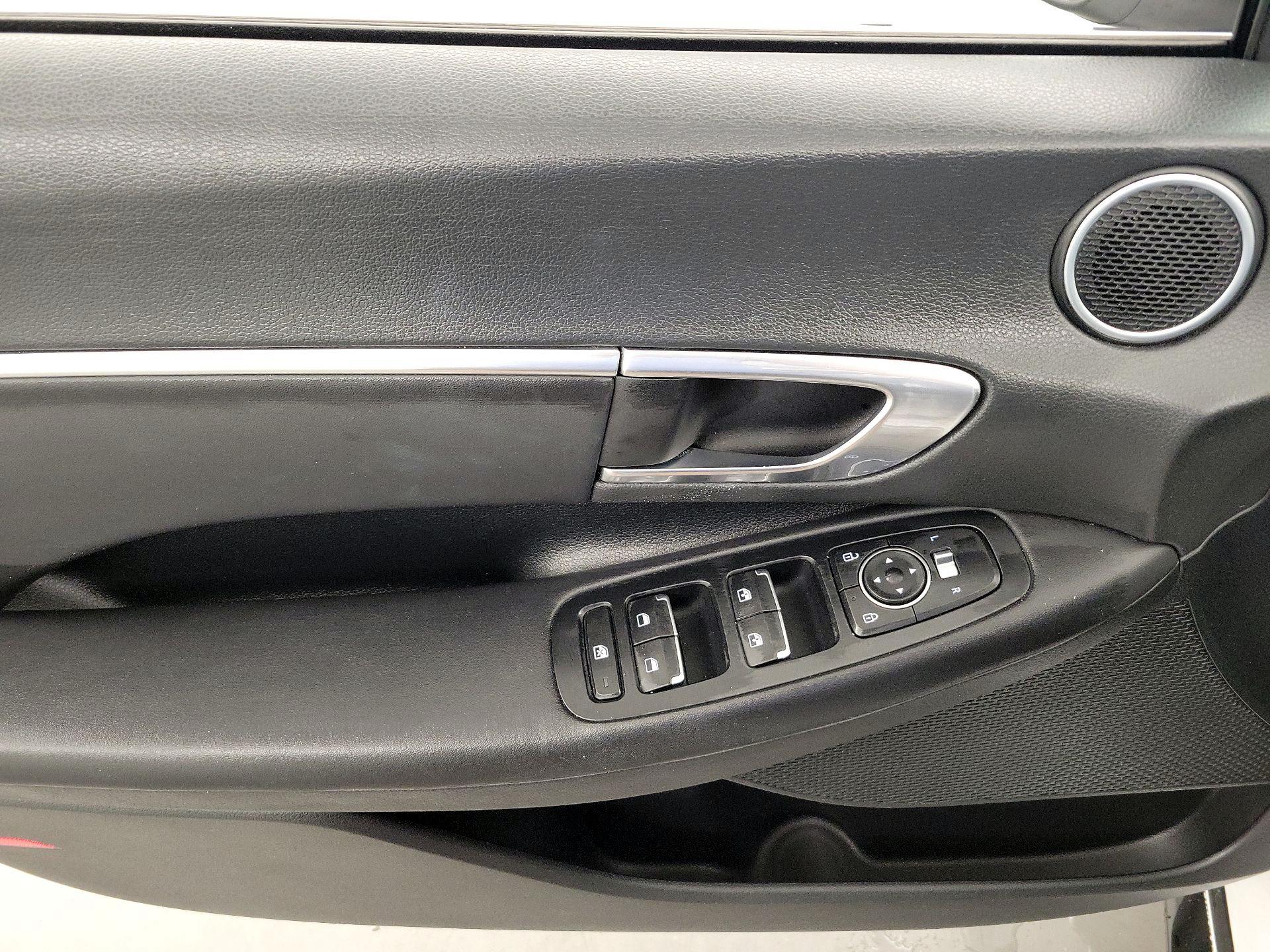Thumbnail: 2023 Hyundai Sonata - 12