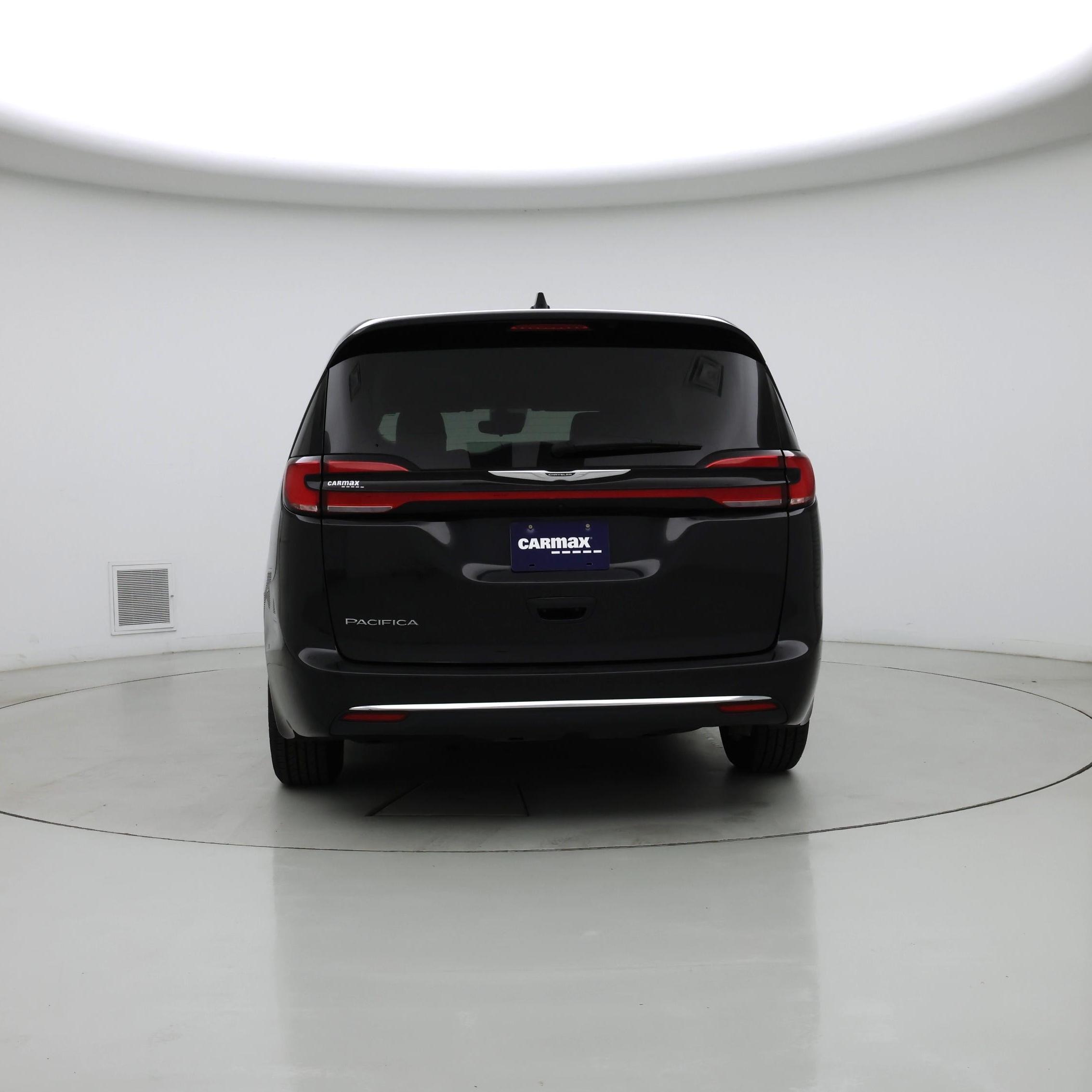 Thumbnail: 2023 Chrysler Pacifica - 6