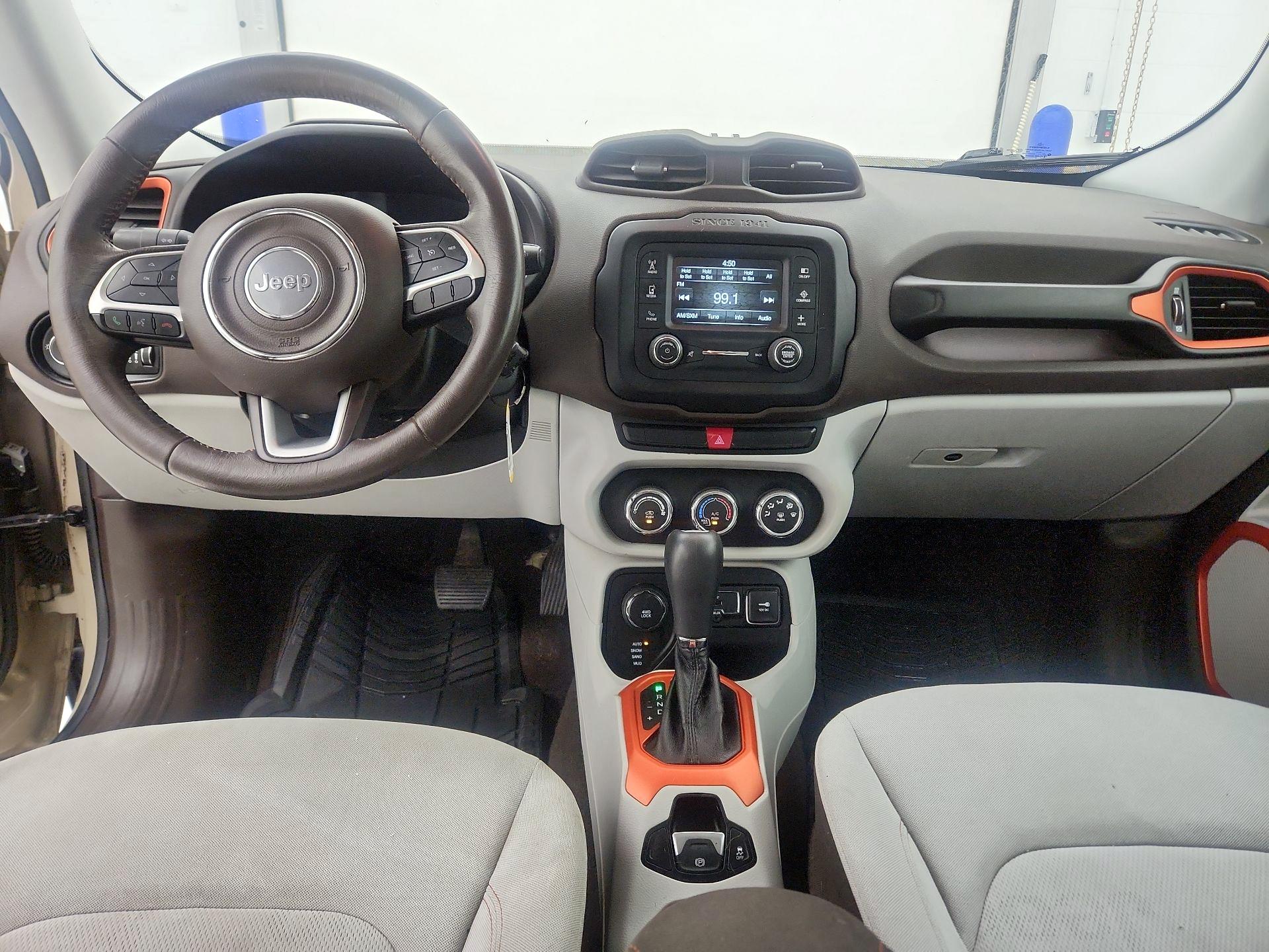 Thumbnail: 2015 Jeep Renegade - 9