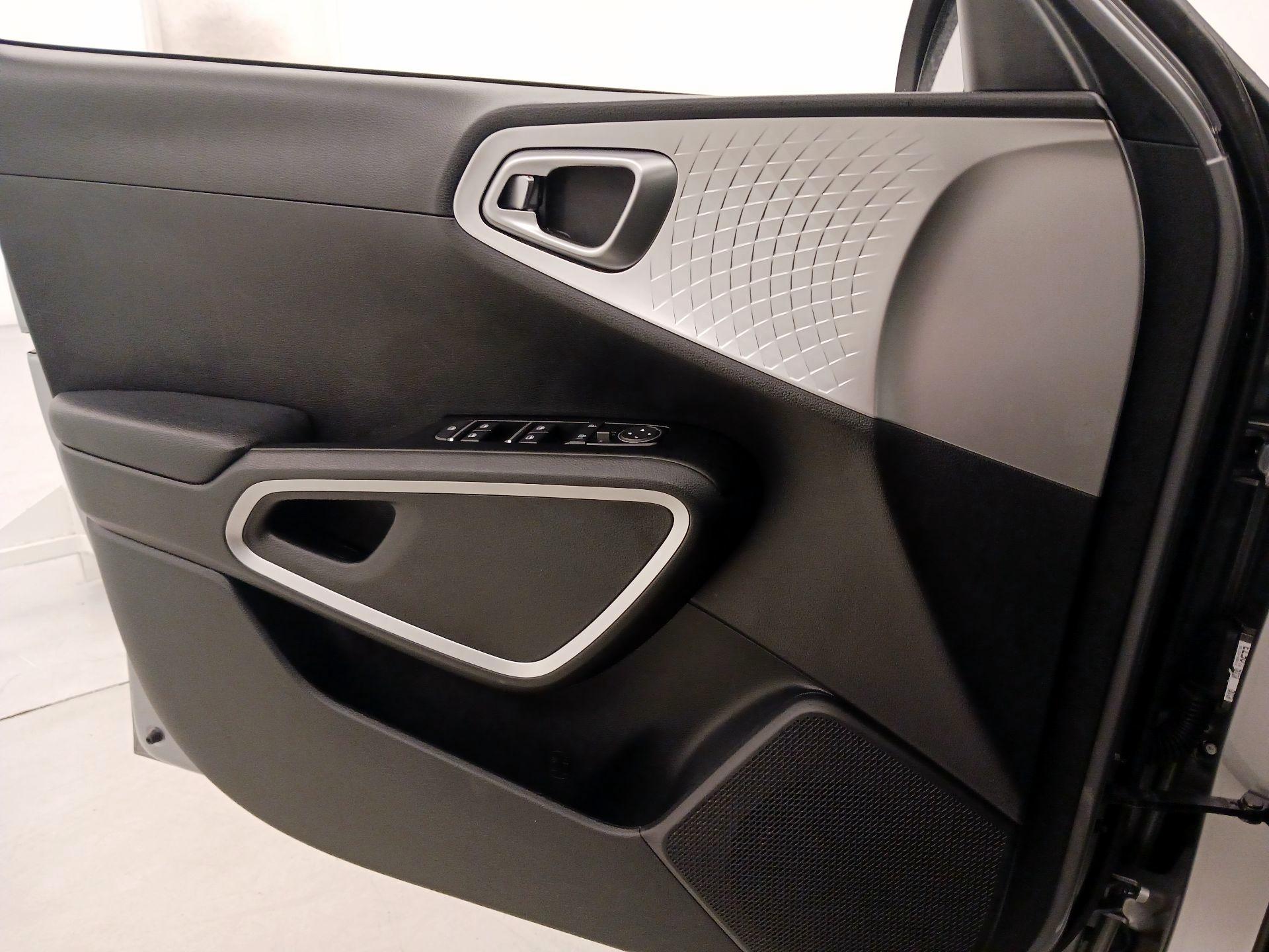 Thumbnail: 2023 Kia Soul - 12