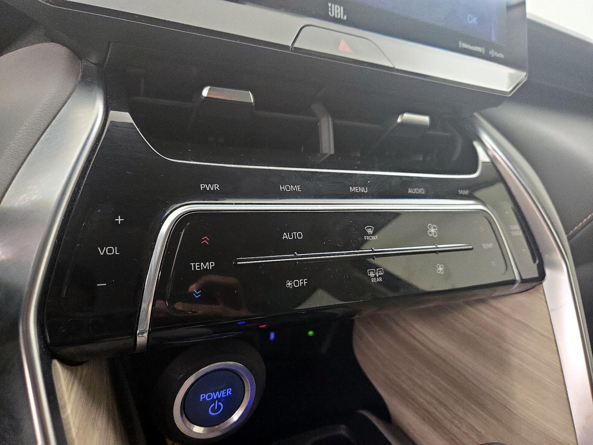 Thumbnail: 2021 Toyota Venza - 17